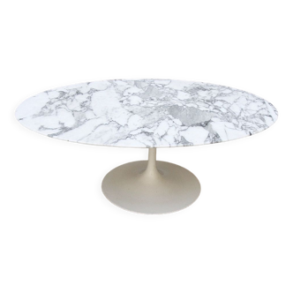 Table basse Tulip ovale, Eero Saarinen pour Knoll International