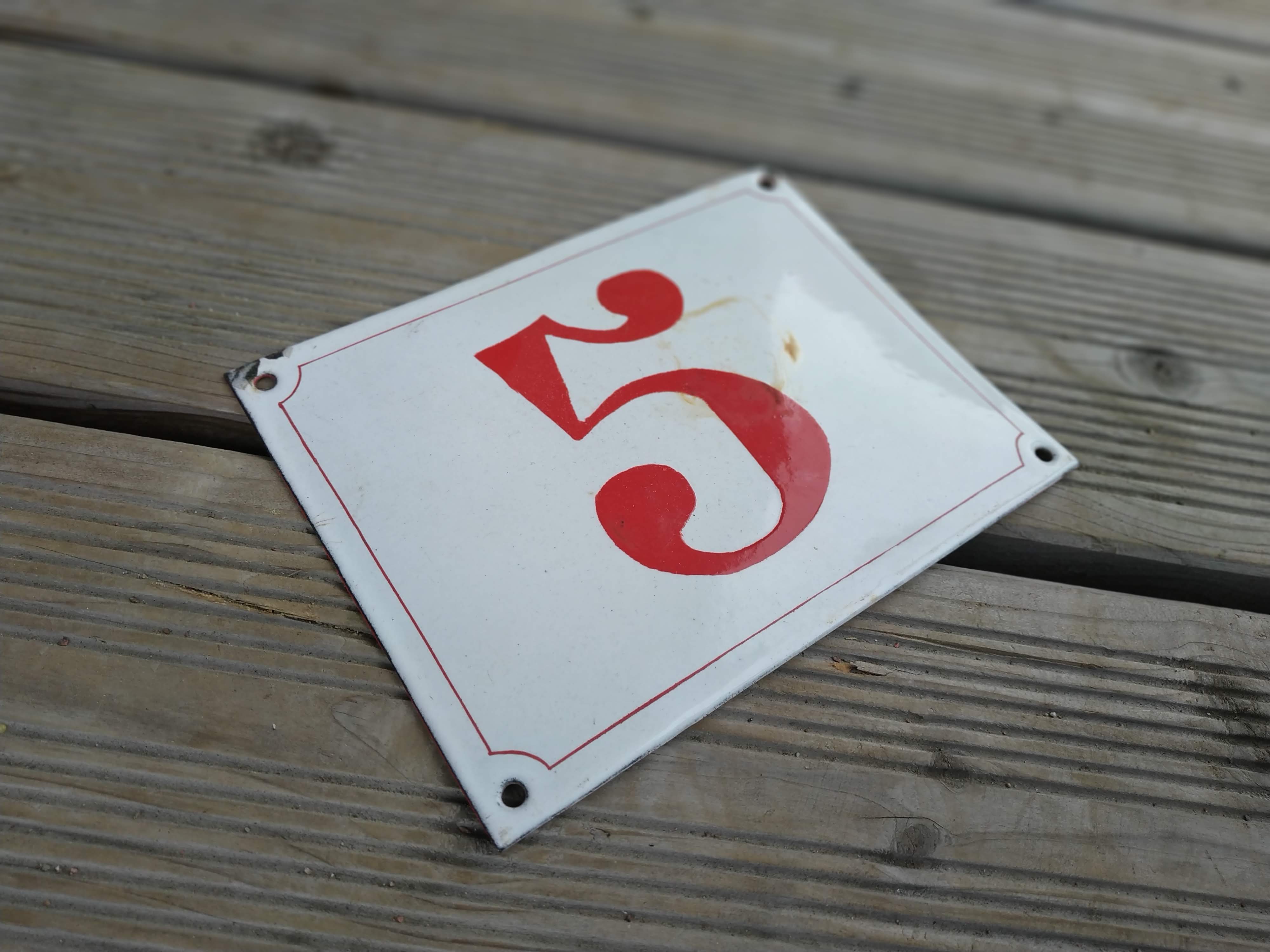 Plaque métal emaillée numéro de rue