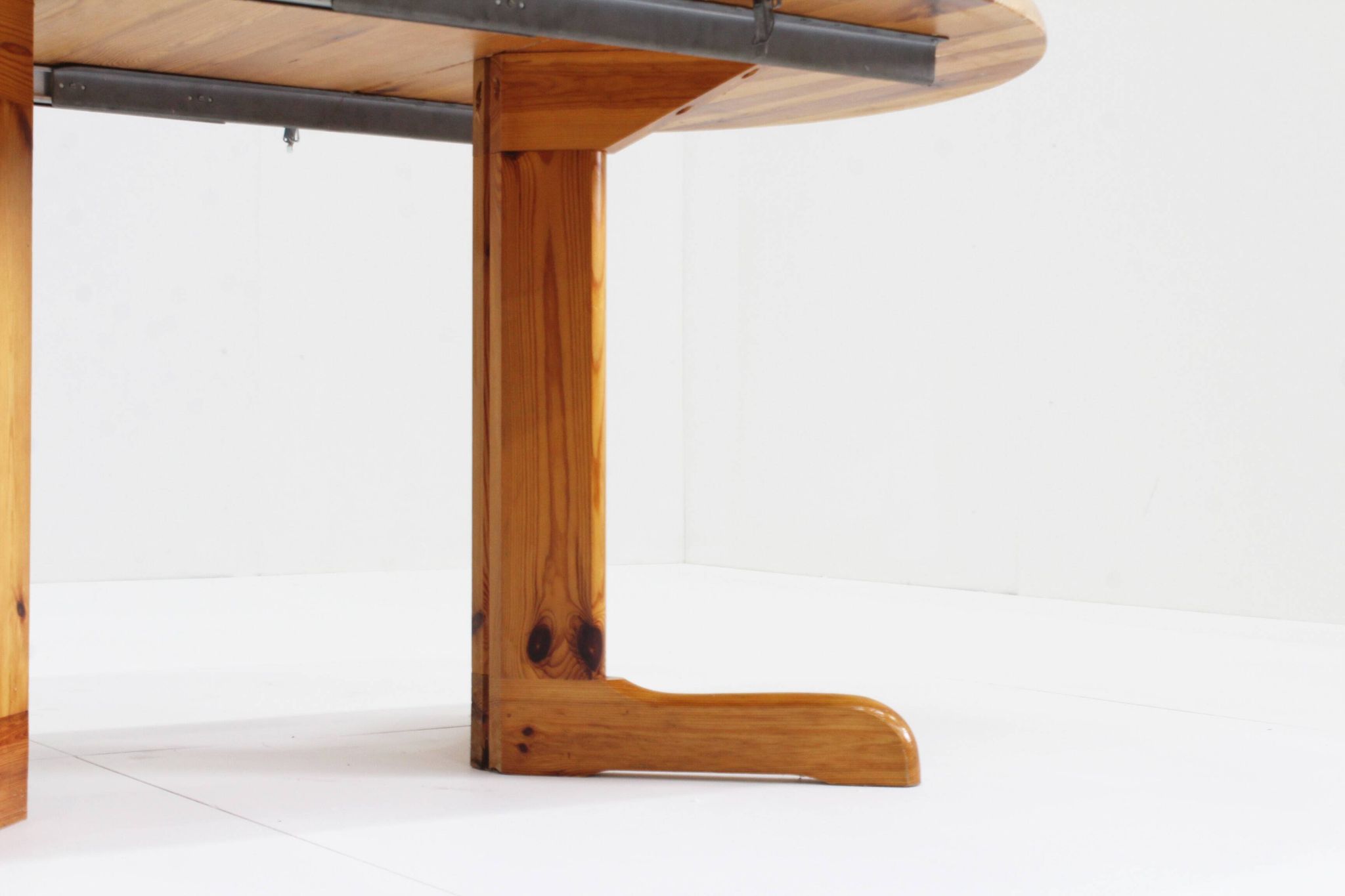 Vintage Danish round extendable dining table pine wood 1960s
