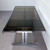 Extendable chrome dining table