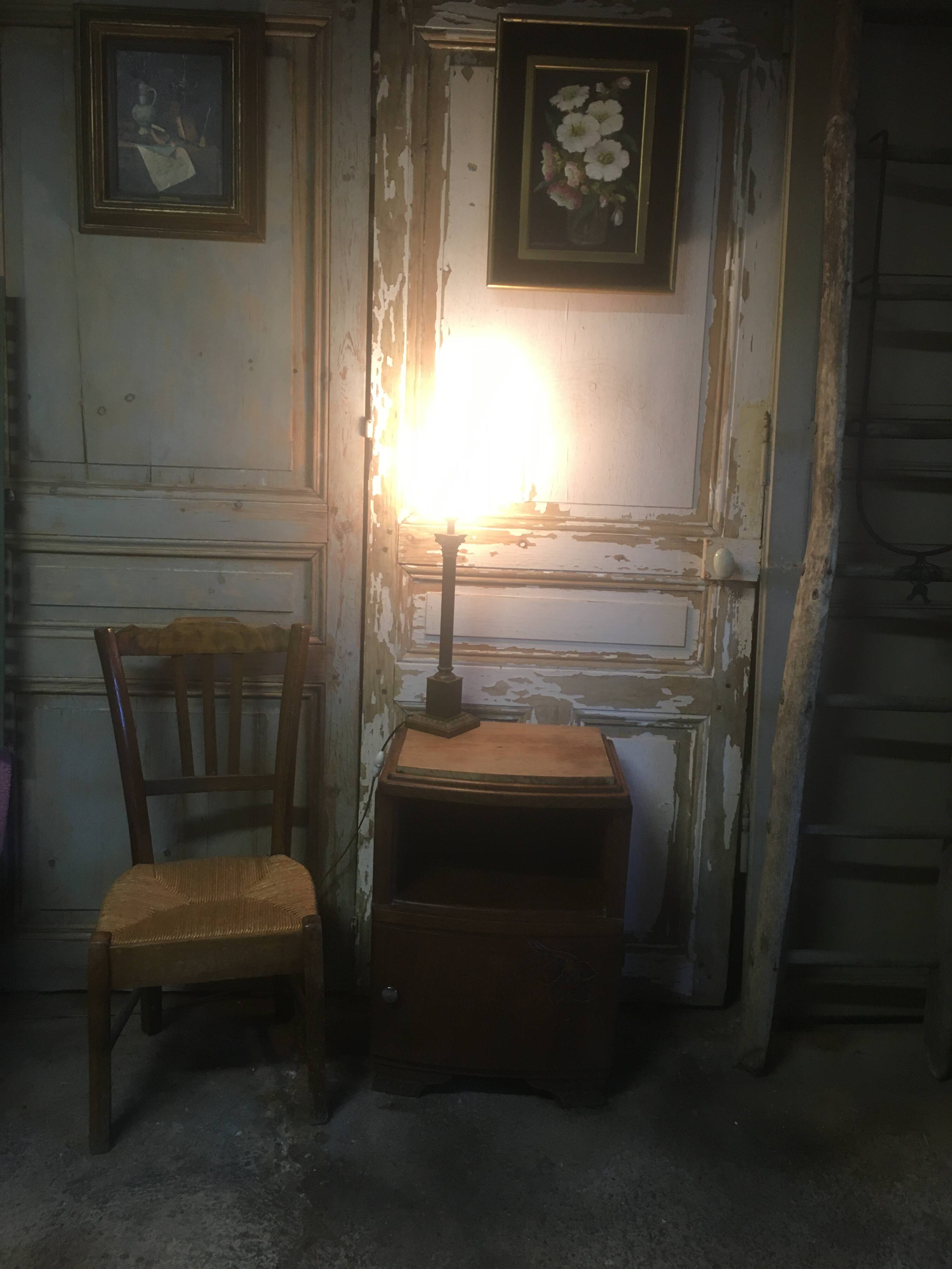 Oak bedside table from the 1930s/1940s.
