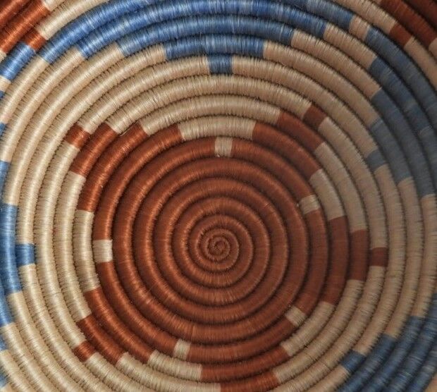 African mural basket