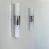 Paire d’appliques vintage, chrome et opaline, France 1970