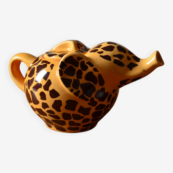 Teapot elephant printed giraffe