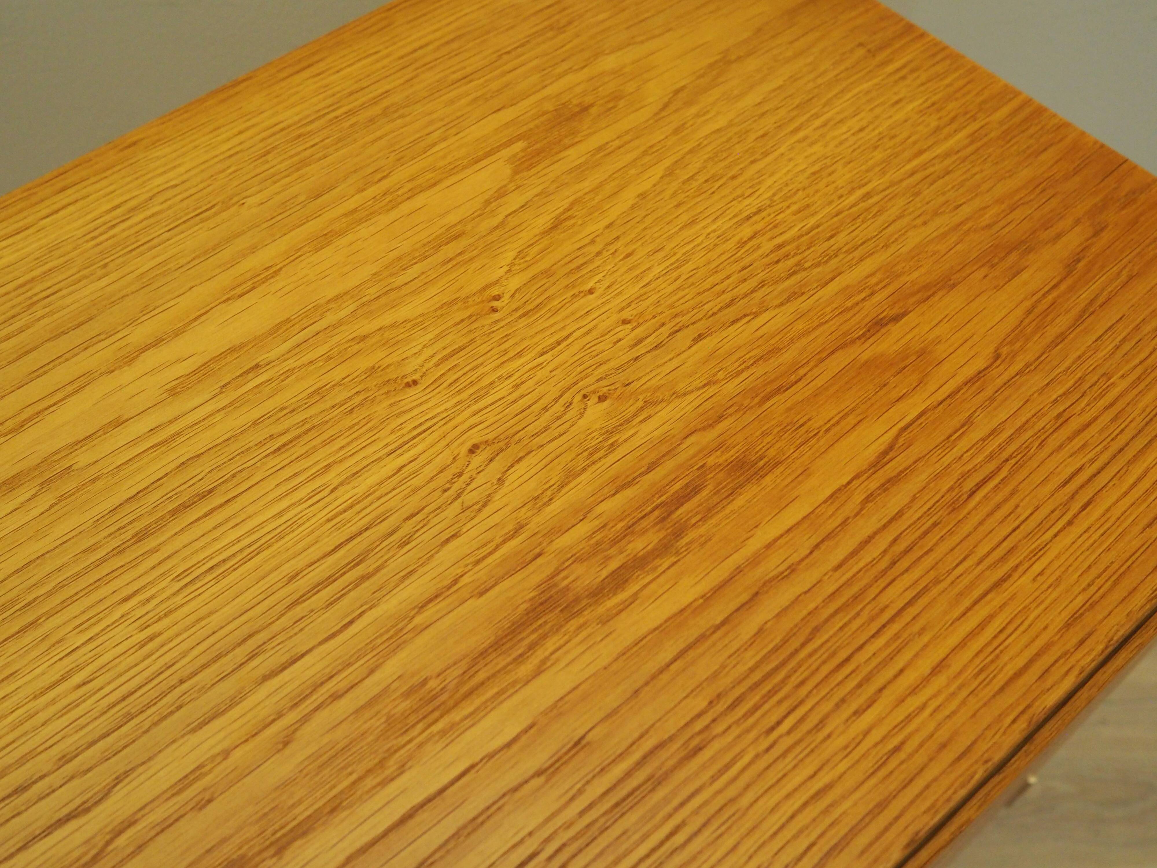 Buffet en frêne, design danois, années 1970, designer : Carlo Jensen, production : Hu