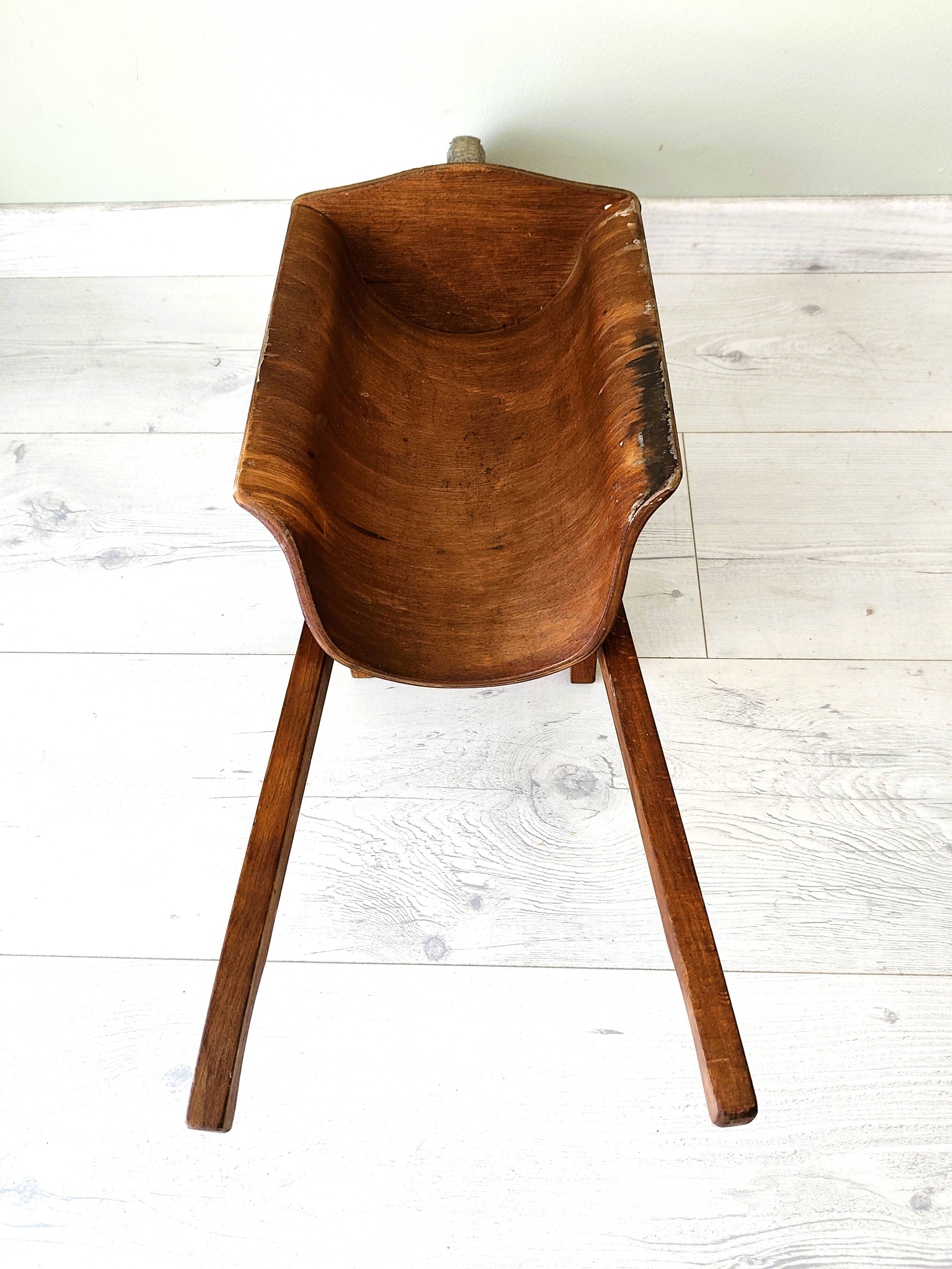 Ancienne brouette d'enfant jouet en bois