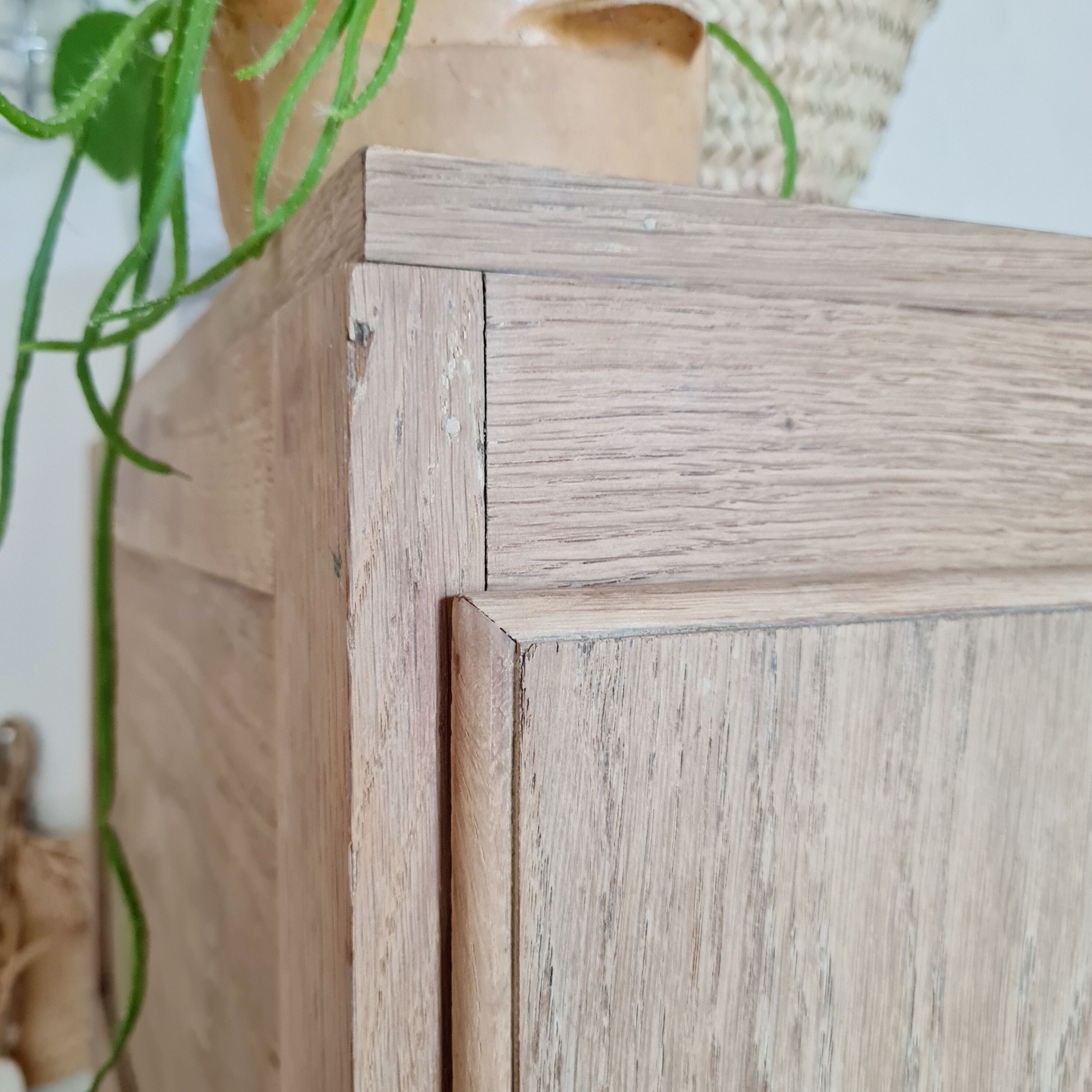 Furniture binder of trade oak raw