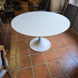 Tulip foot table from the 70s, 120cms in diameter
