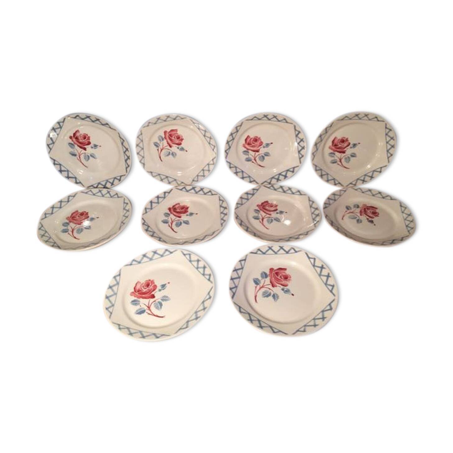 Suite de 9 assiettes à dessert Badonvillers