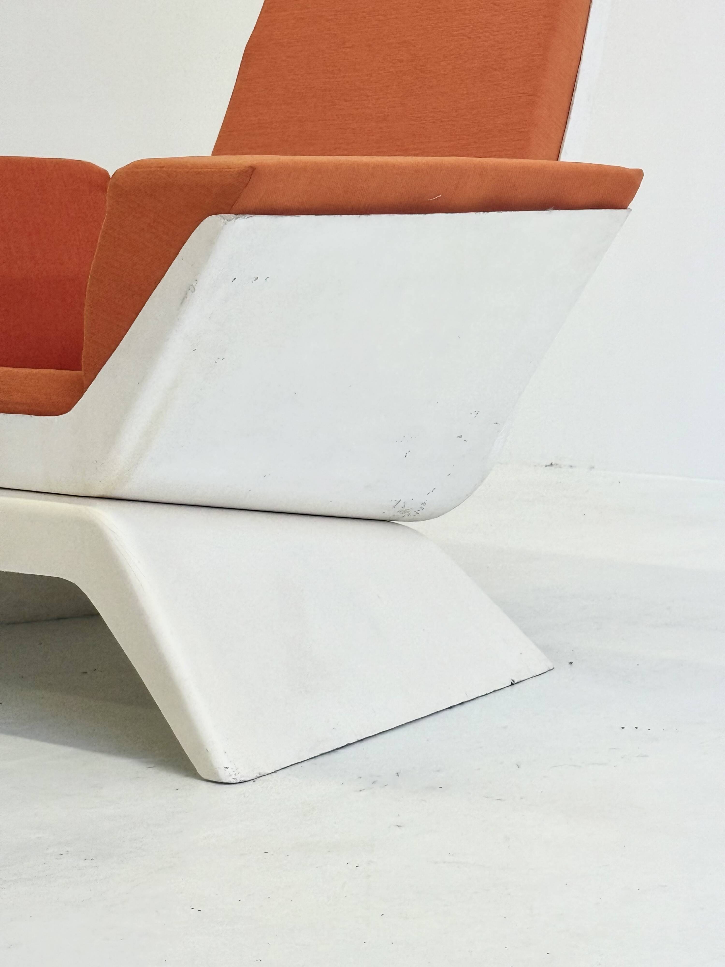Fauteuil vintage orange Space Age très unique