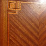 Ancienne armoire de style Louis XVI avec marqueterie et bronzes