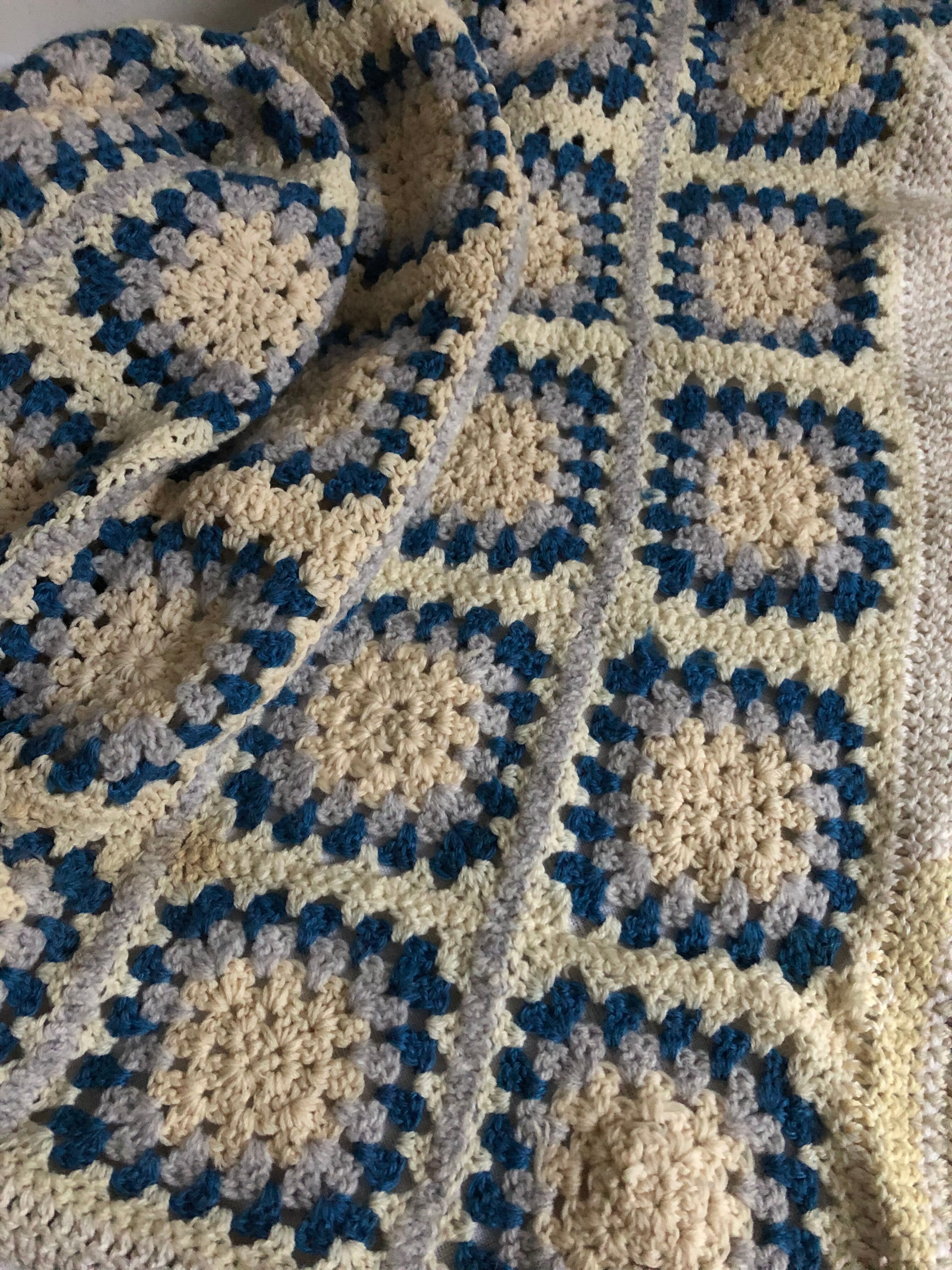 Cover, square plaid granny, vintage