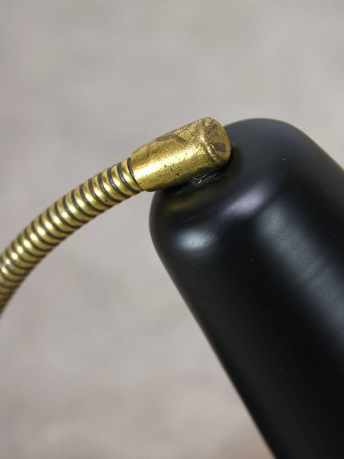 Mid-Century Italian Mini Gooseneck Table Lamp in Black and Brass