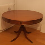 Round table in varnished mahogany with 3 extensions