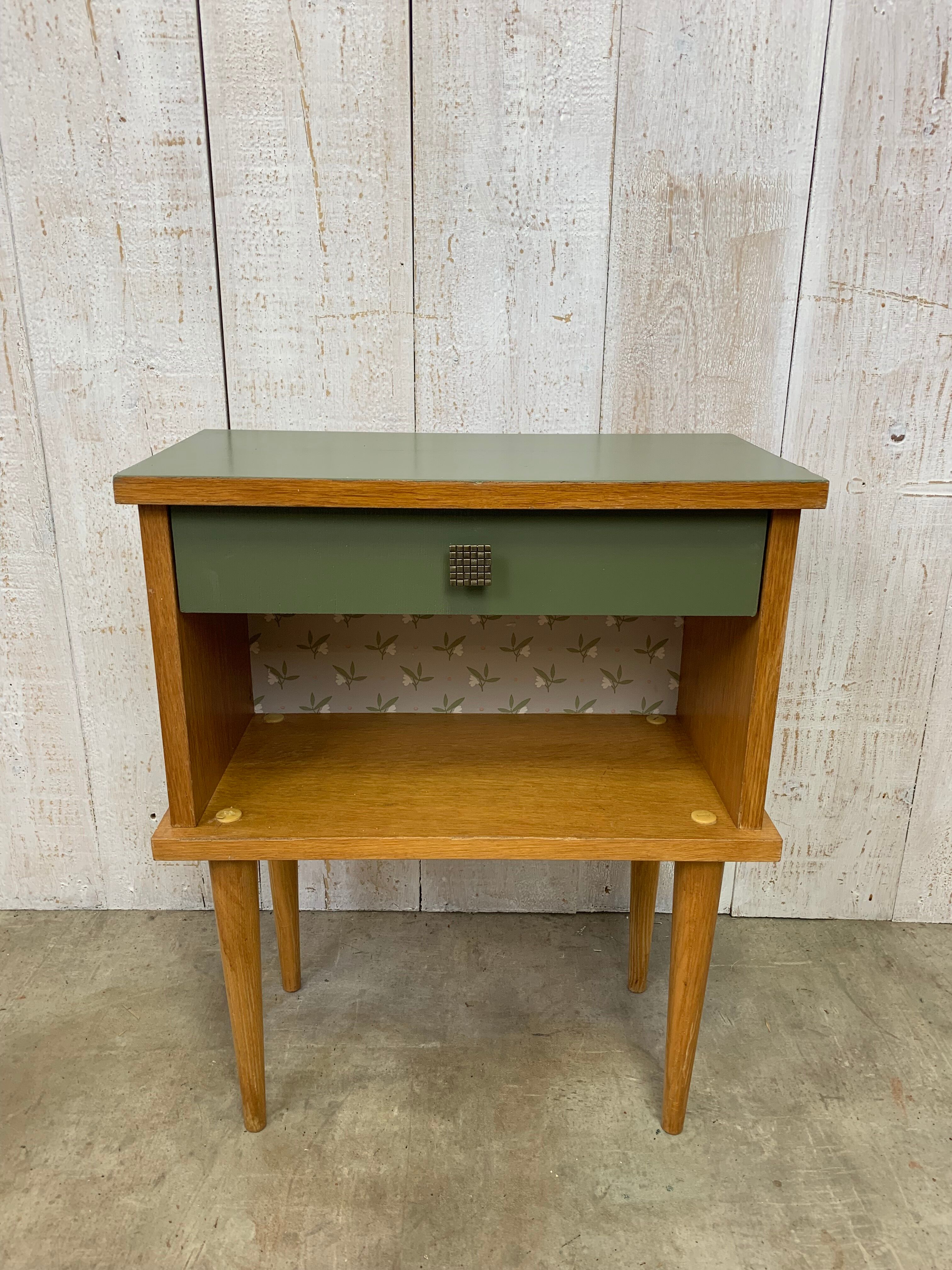 Bedside with tapered feet