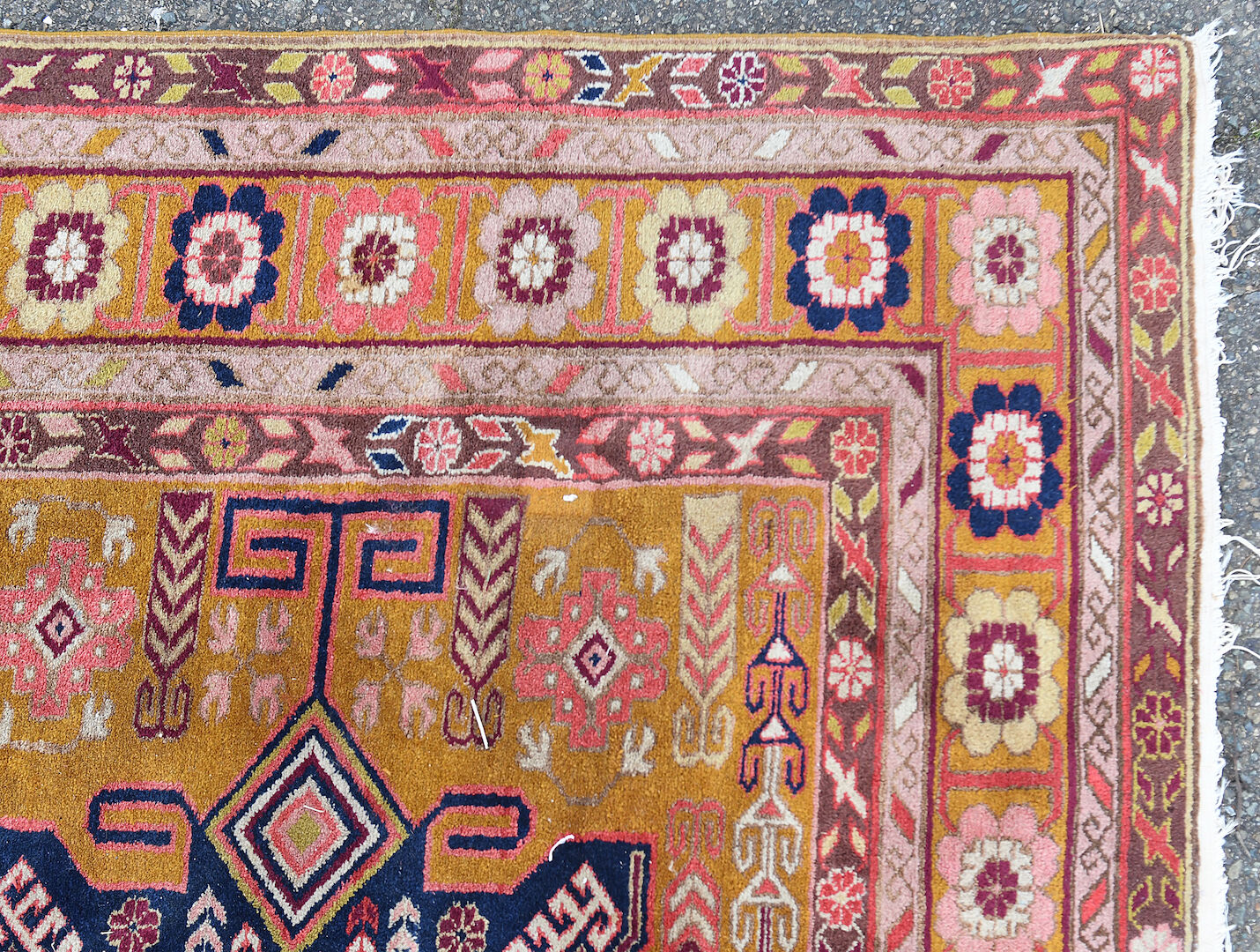 Carpet 171x253 cm