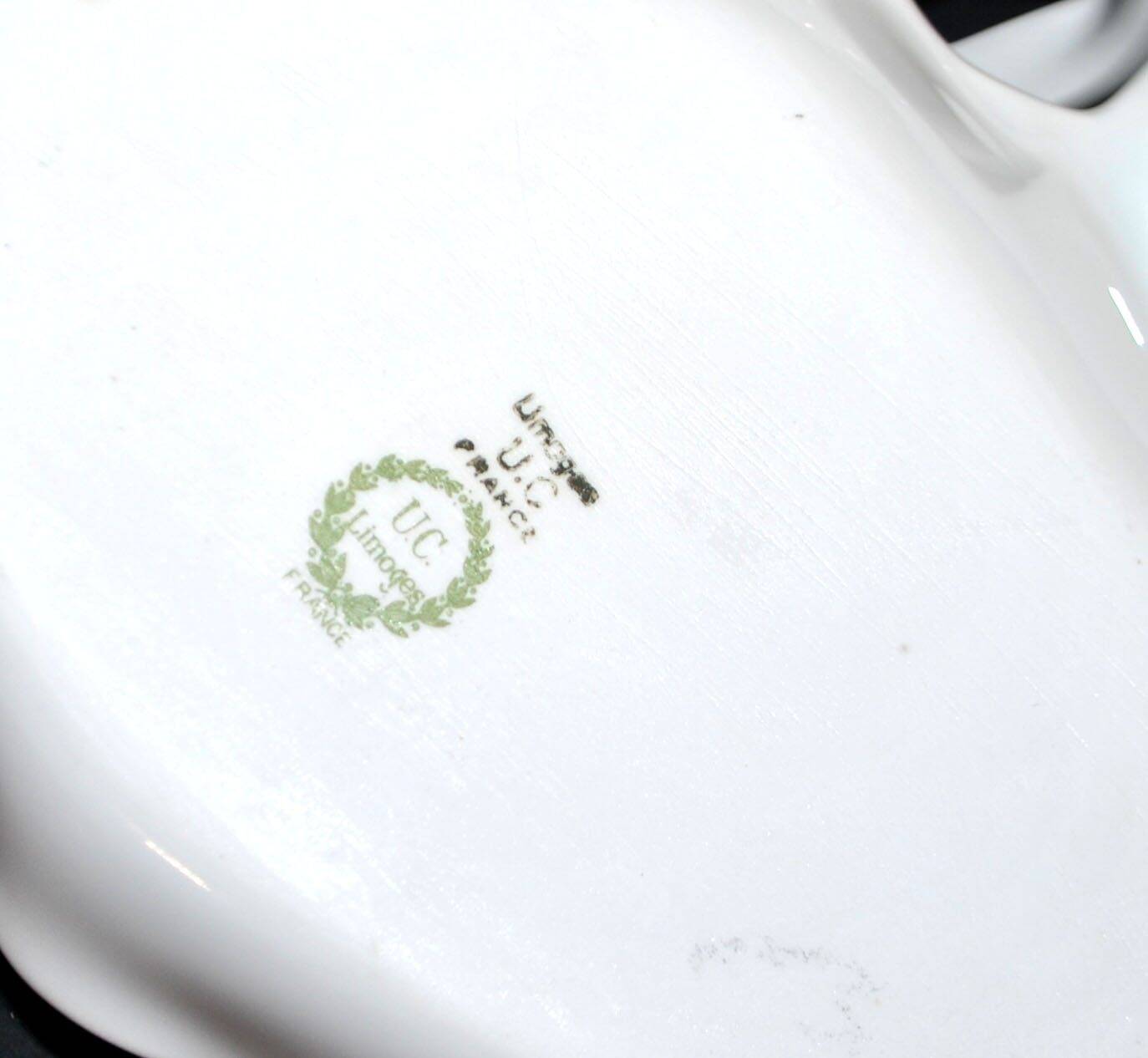 Limoges coupe mendiant polylobé en porcelaine U&C