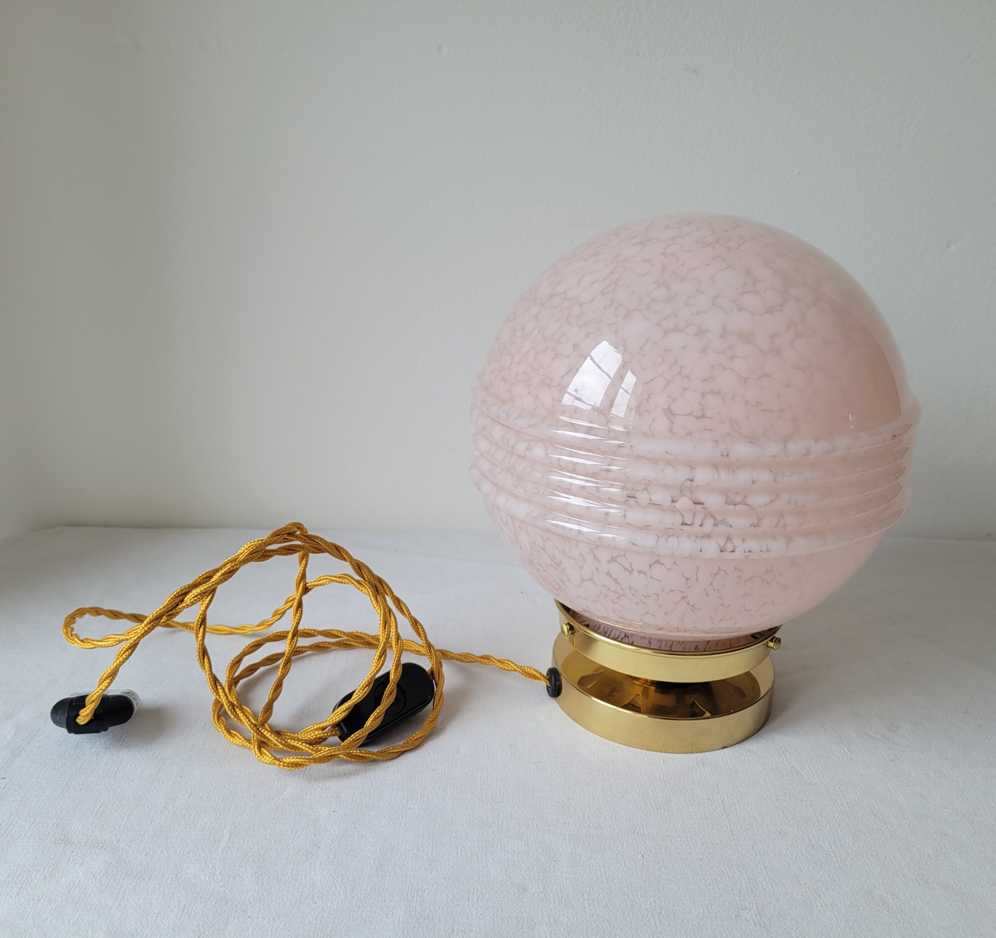Art Deco lamp in brass and glass by Clichy