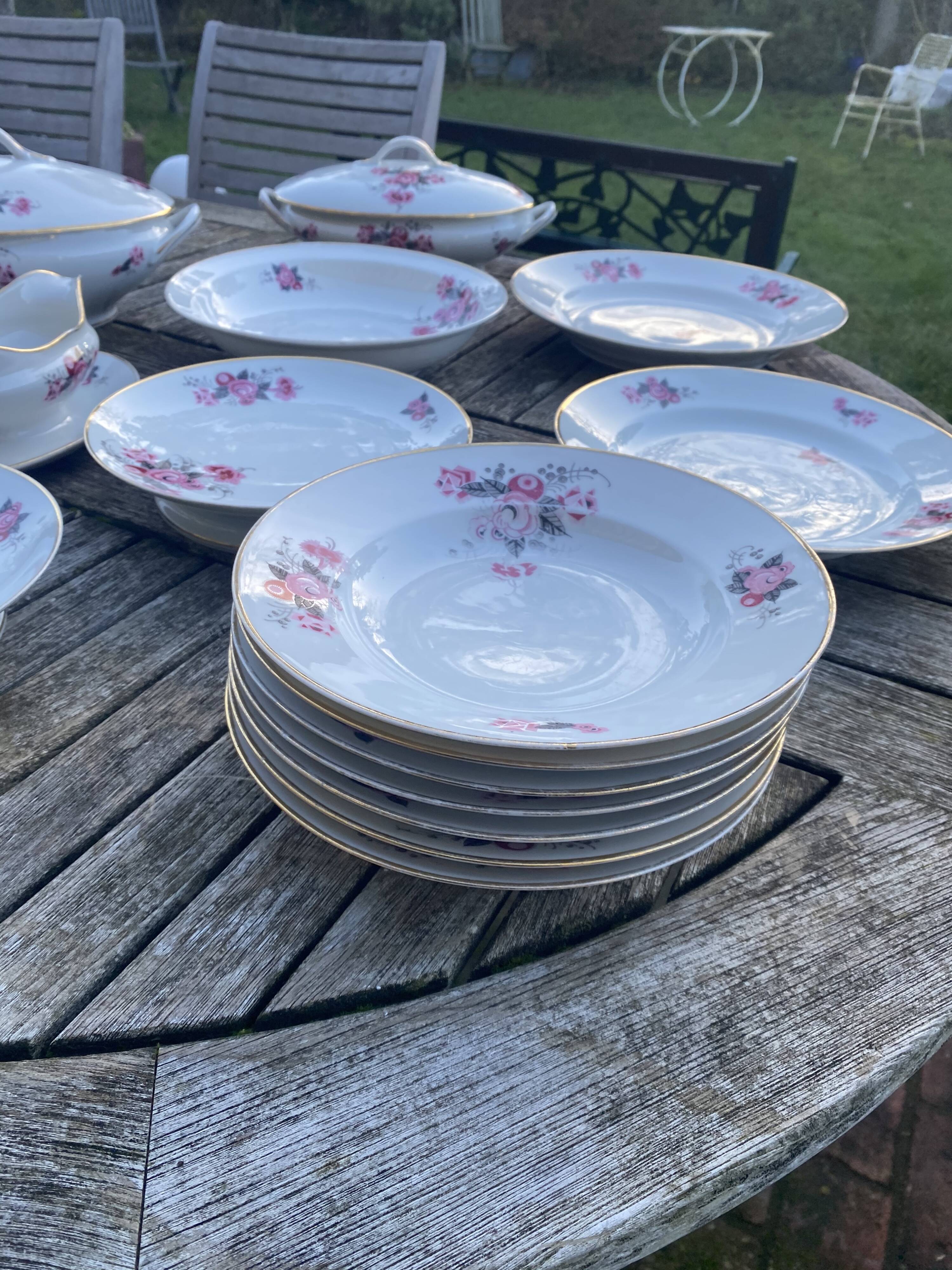 Cirot Gadouin porcelain dinner service