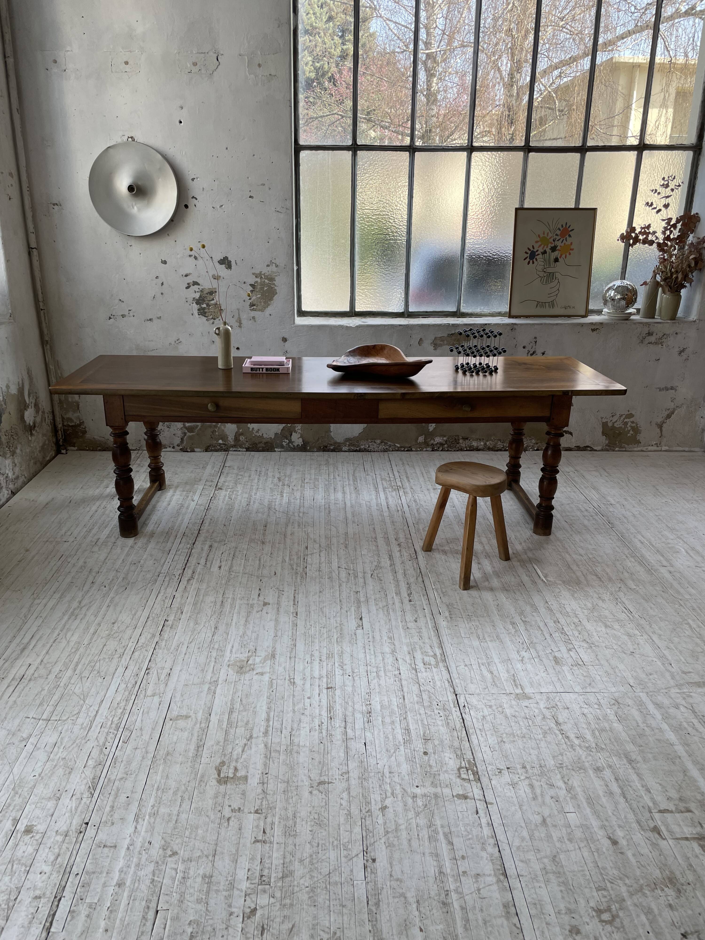 Table of draper firm walnut 260cm