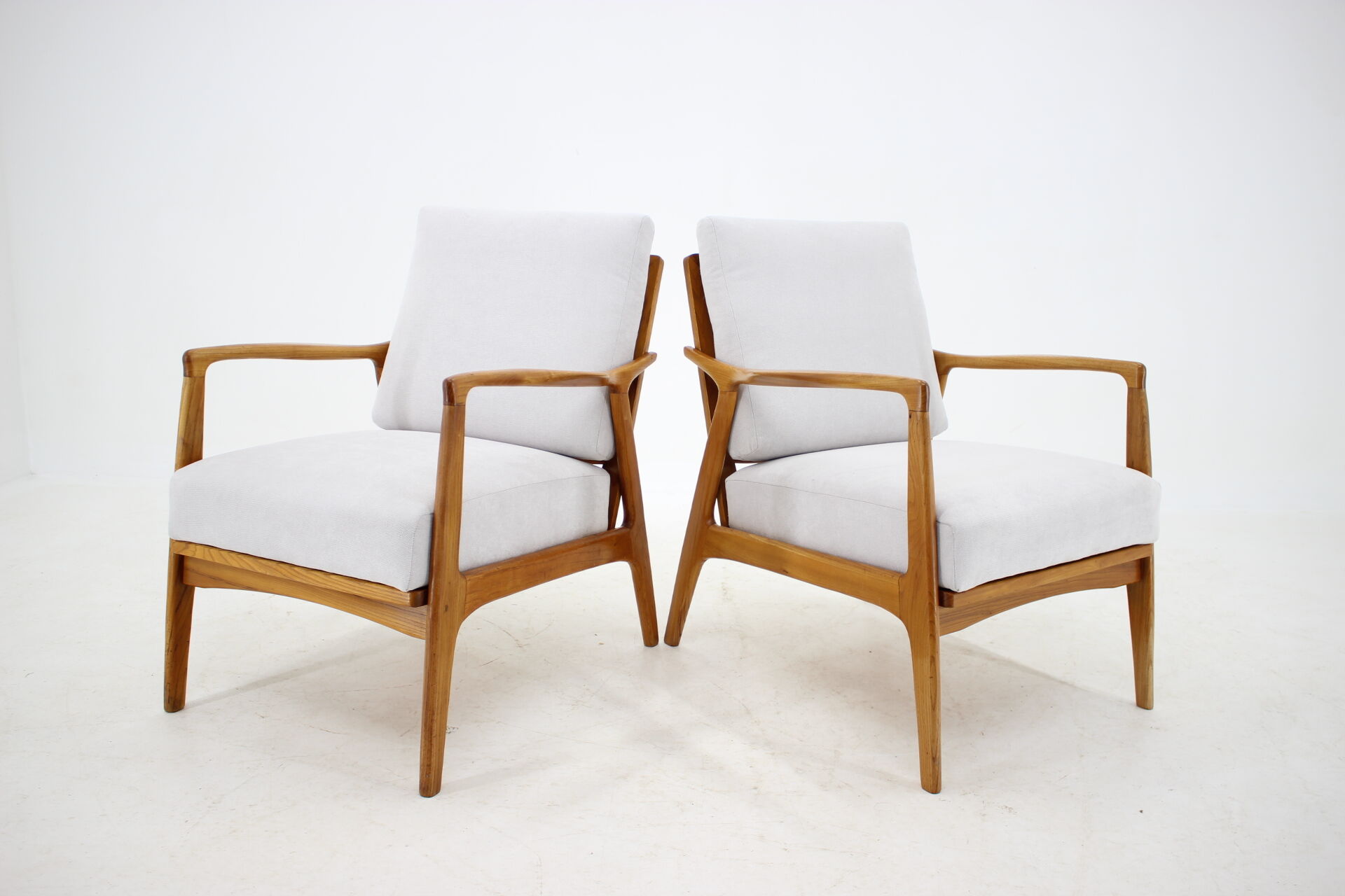 1960s Paire de fauteuils en hêtre par Drevotvar, Tchécoslovaquie