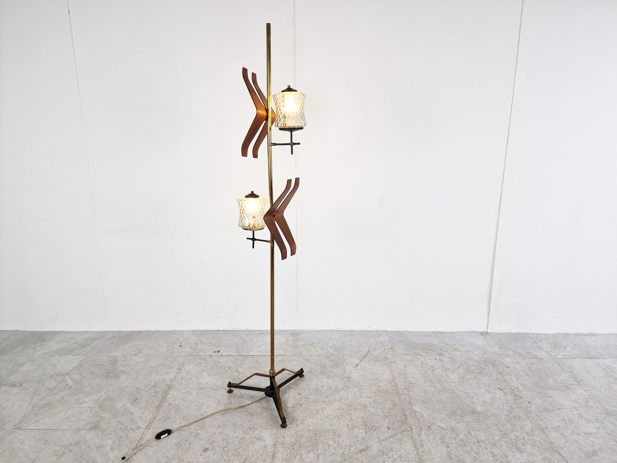 Lampadaire italien du milieu du siècle, années 1950