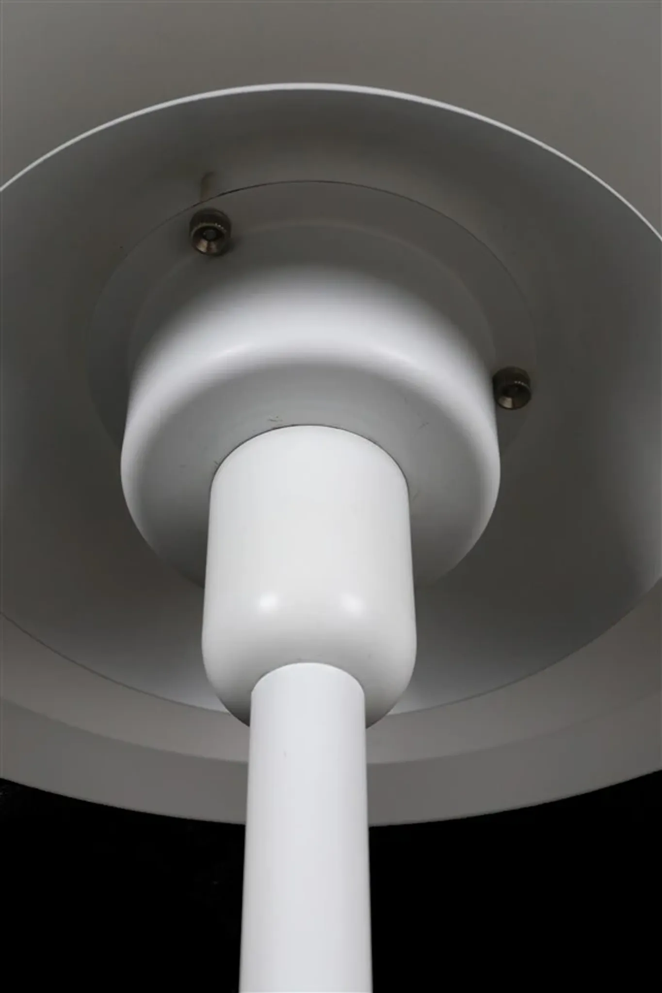 Multilayer floor lamp / white / Danish modern design / 1980s / Form-Light