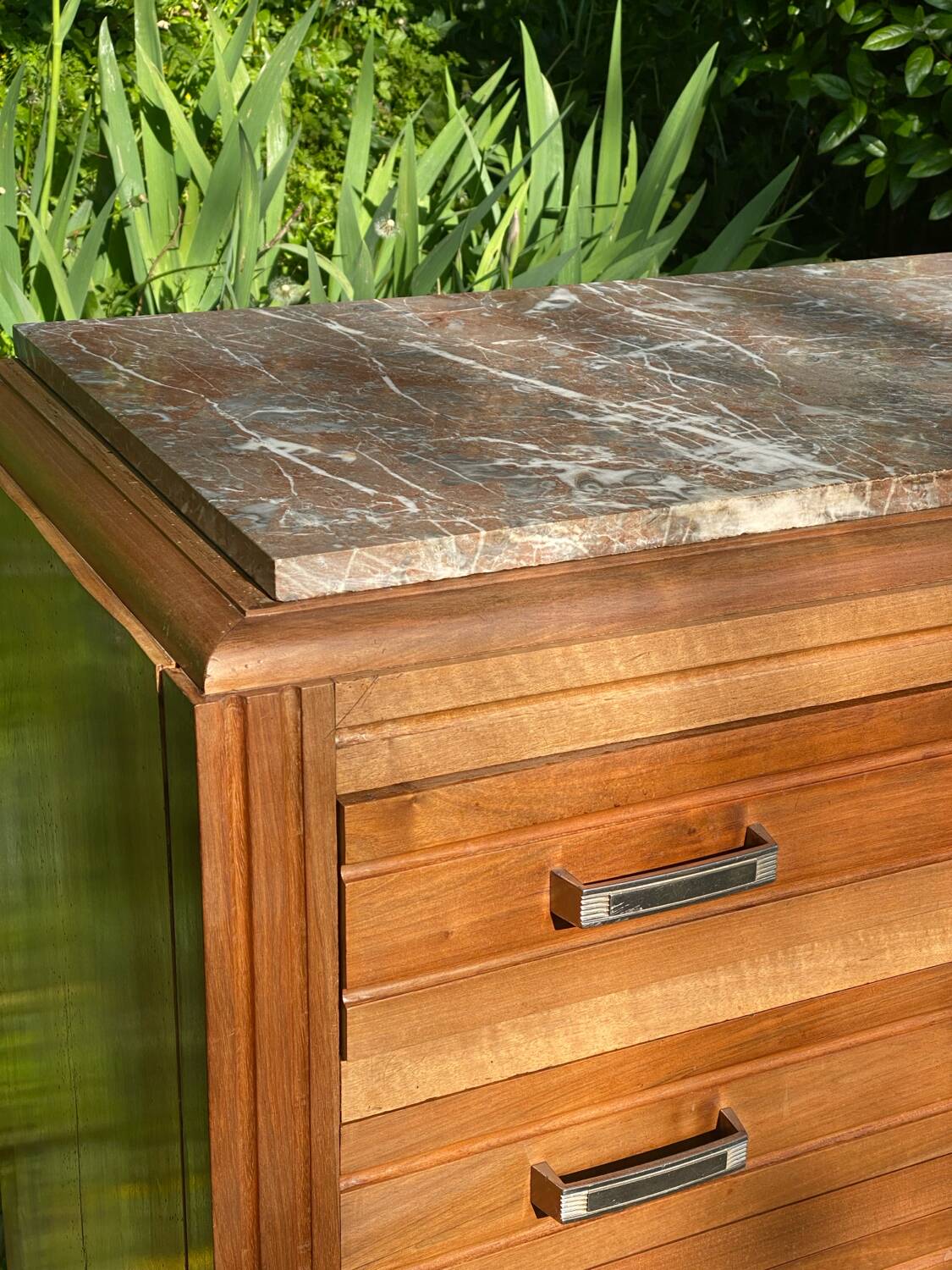 Art deco chest of drawers