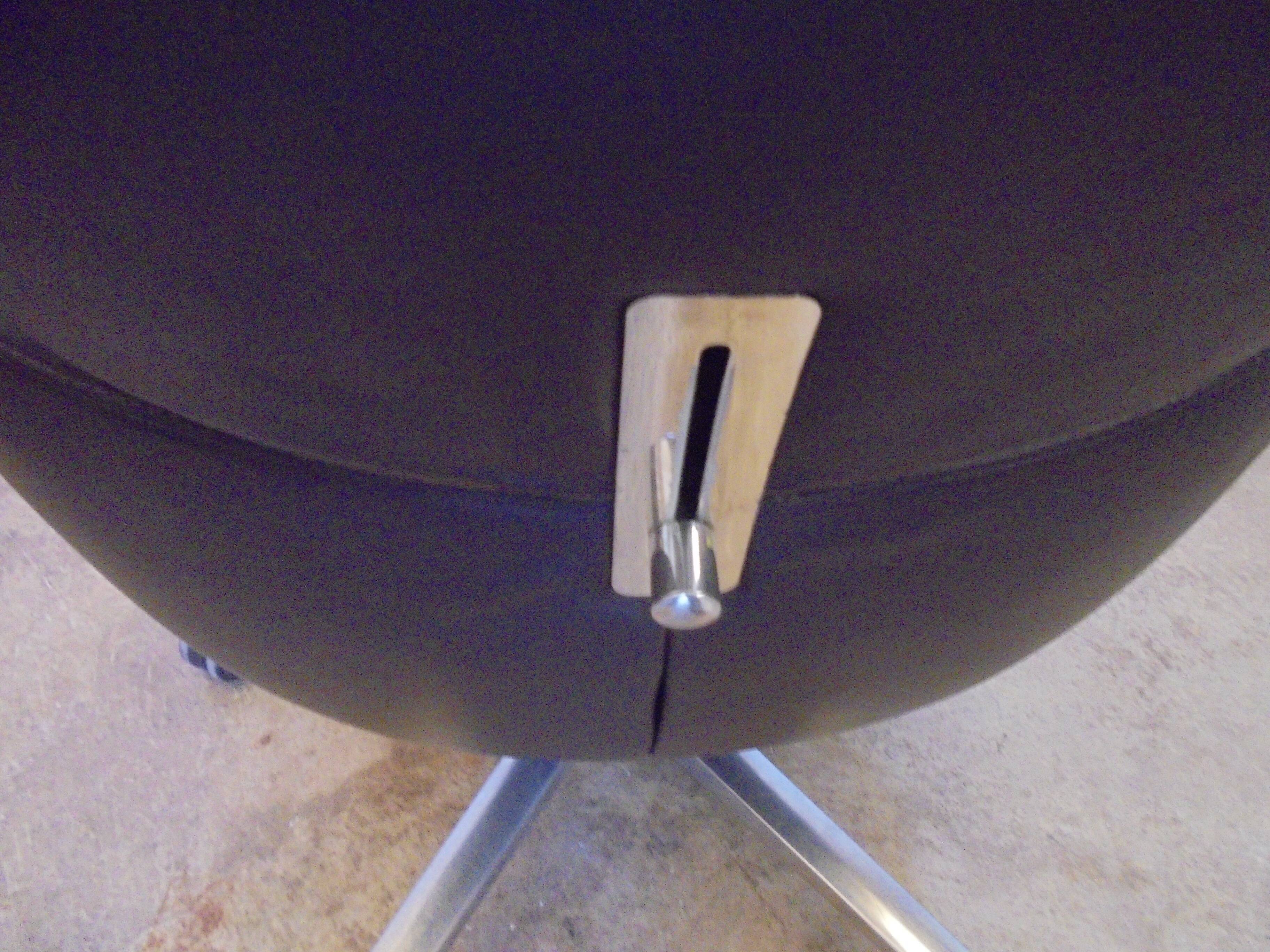 2000s Emmegi leather Italian office chair