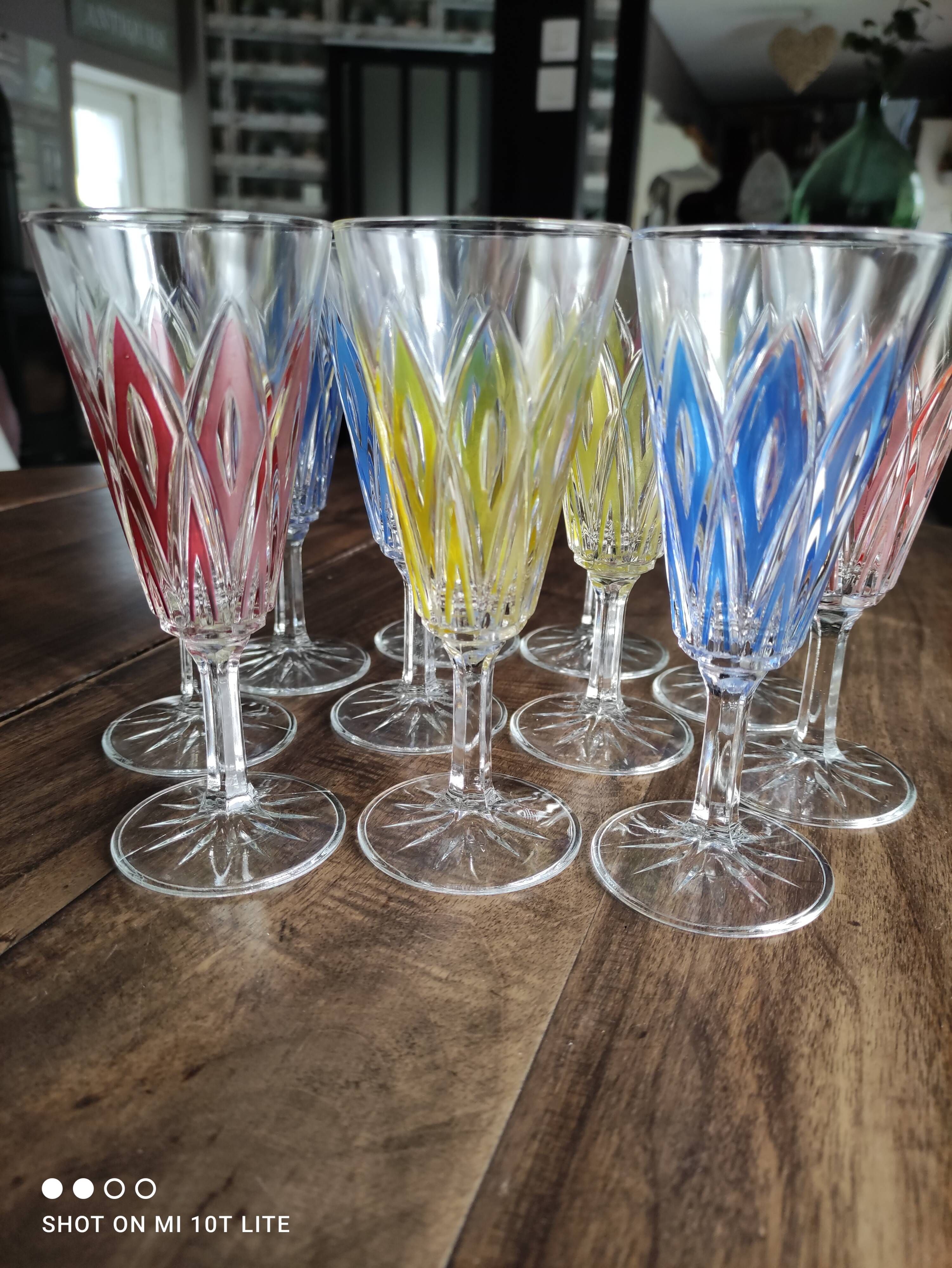 Set of 11 champagne flutes in colored glass 3 colors starry foot