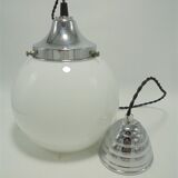Opaline globe suspension