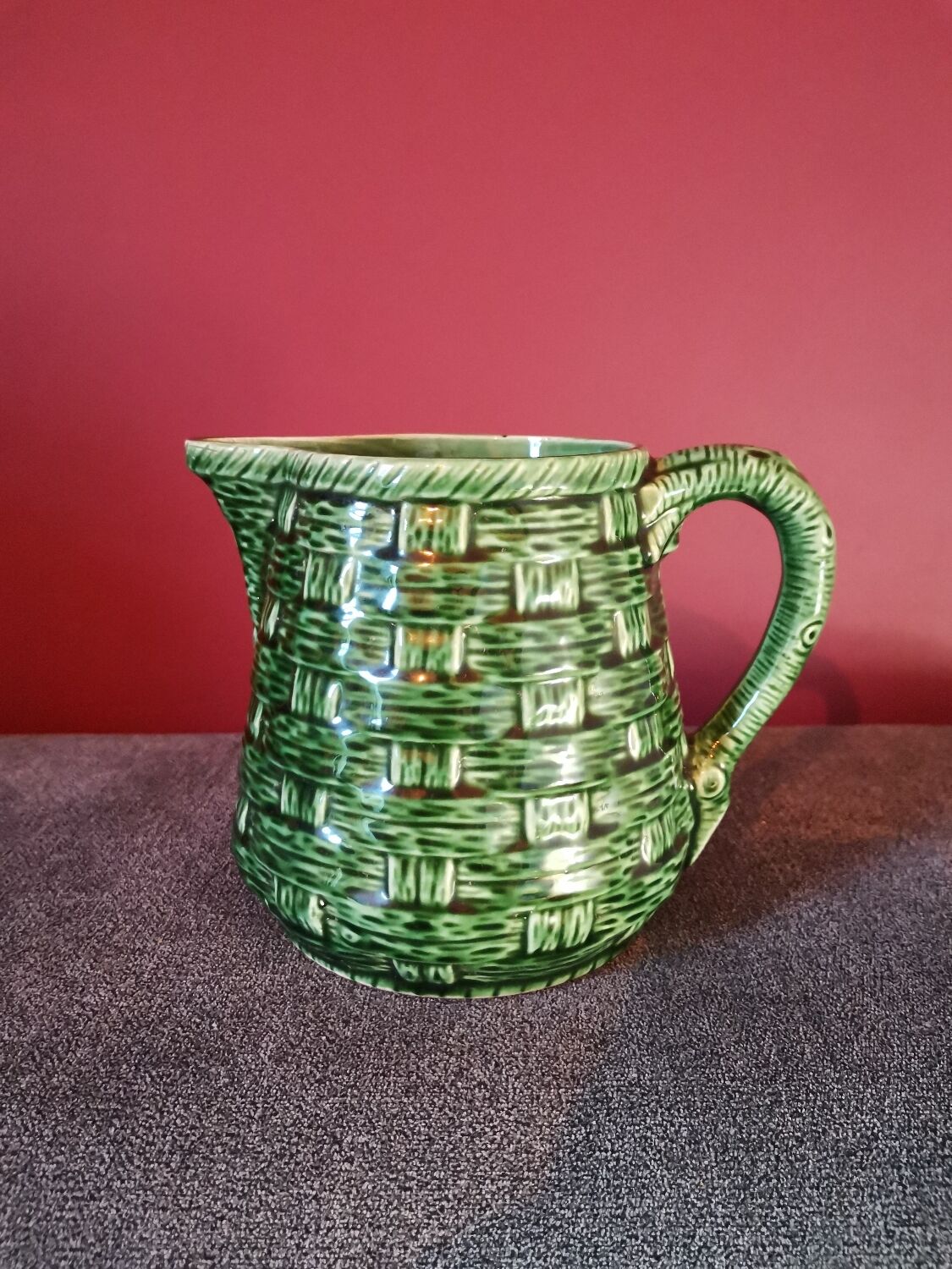 Green digoin slurry pitcher