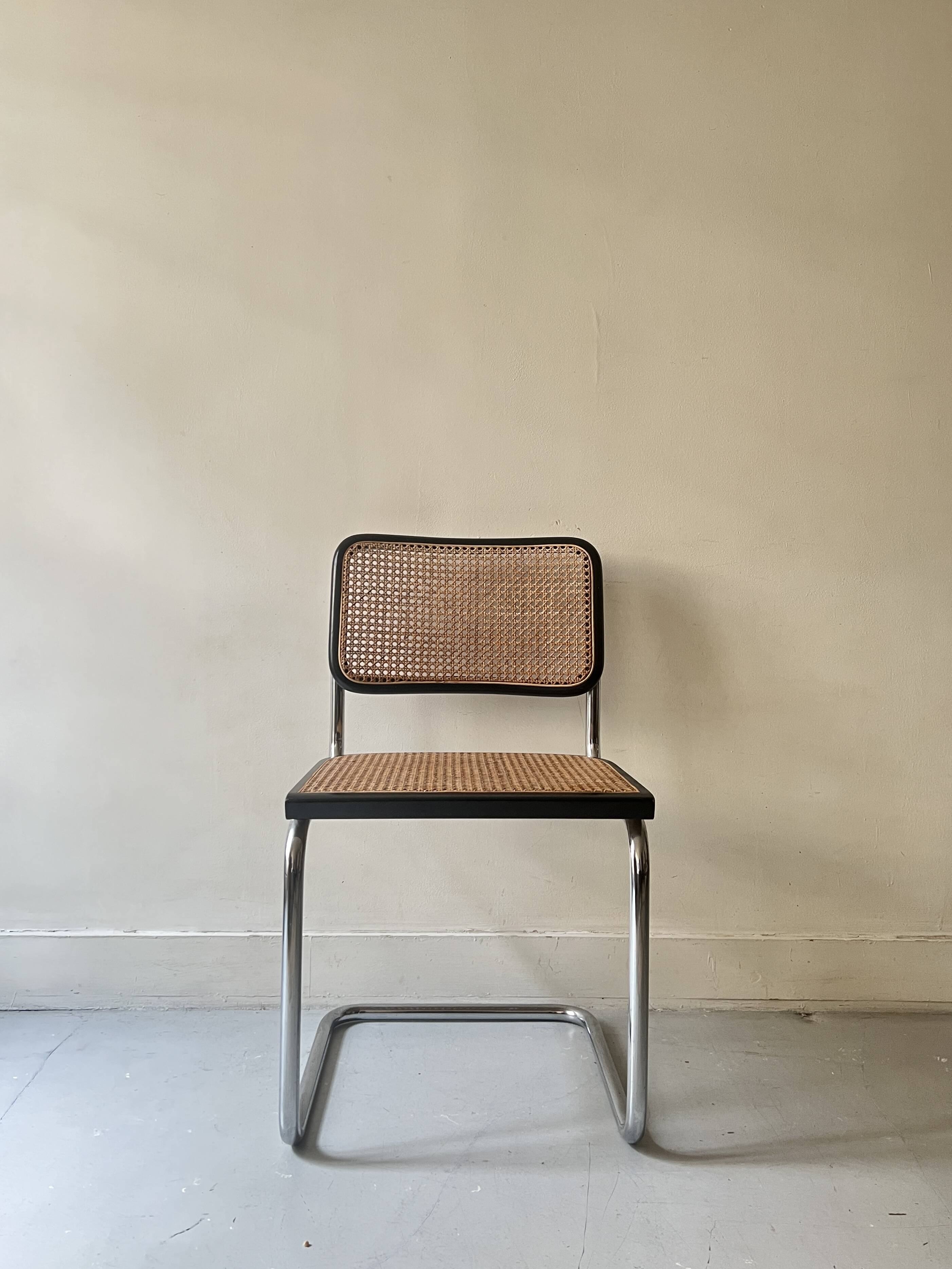 Chaise design vintage Cesca modèle B32 chromée & cannage par Marcel Breuer