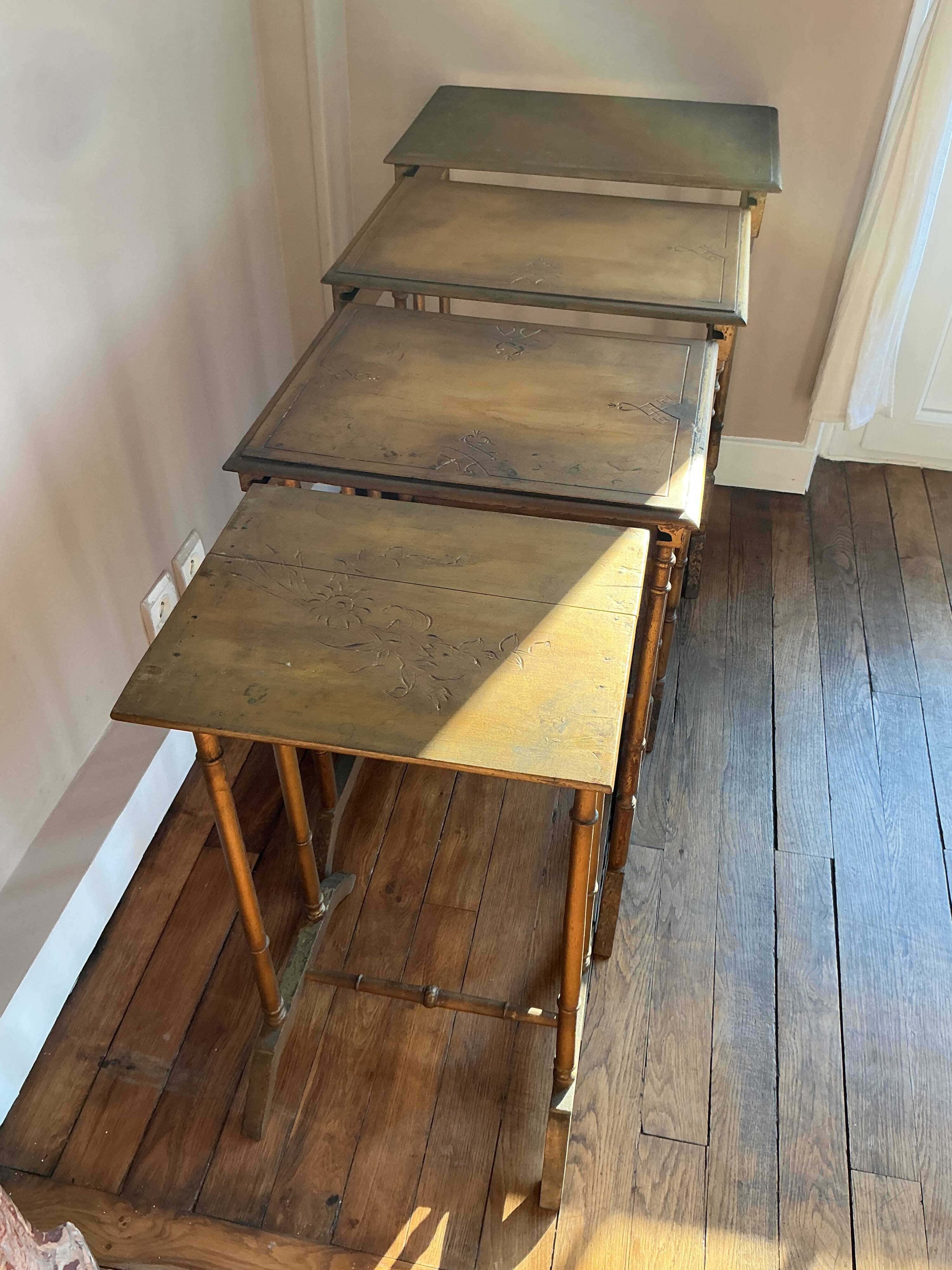 Tables gigogne anciennes- lot de 4 - vintage