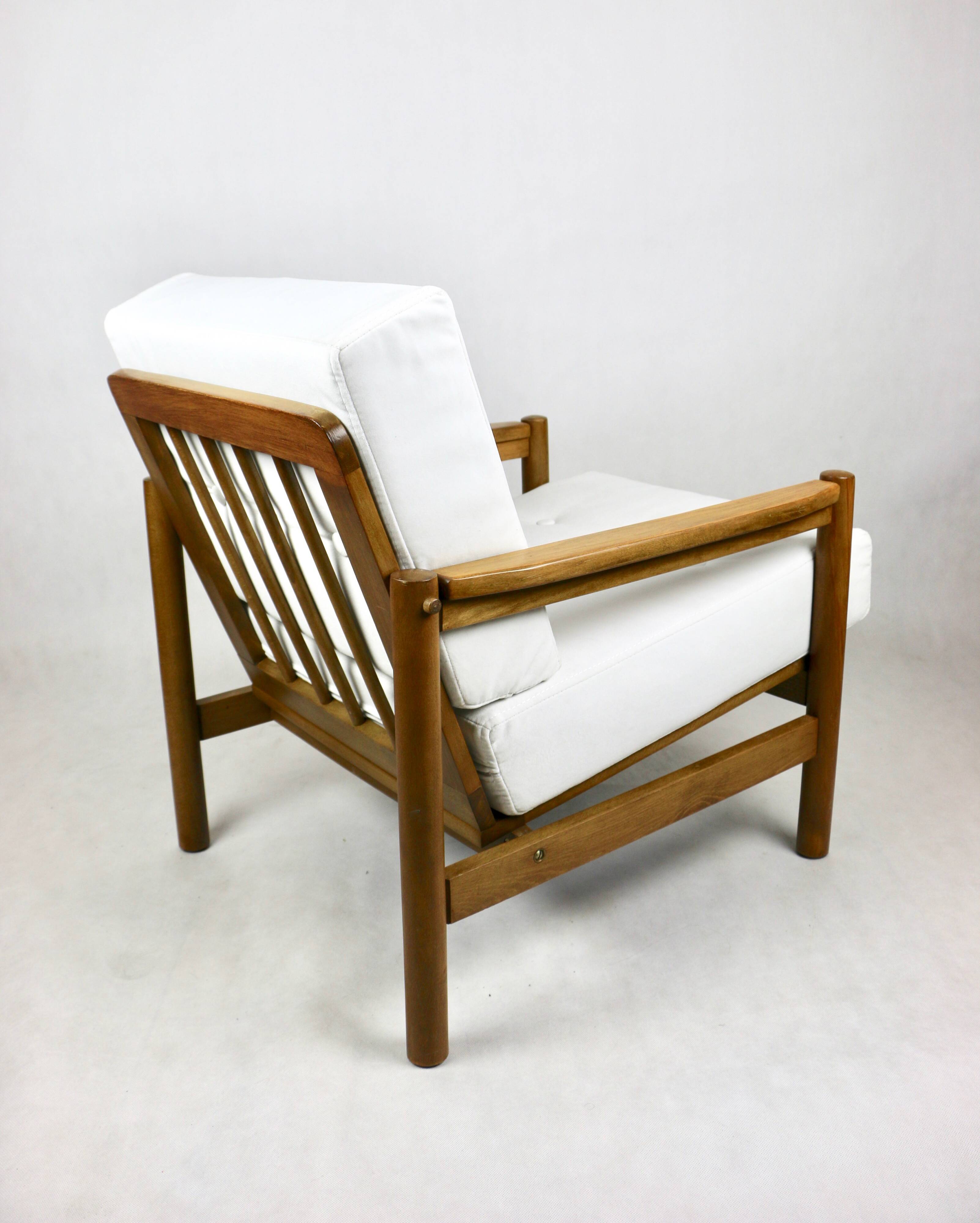 Vintage Armchair in White Ivory, 1970s