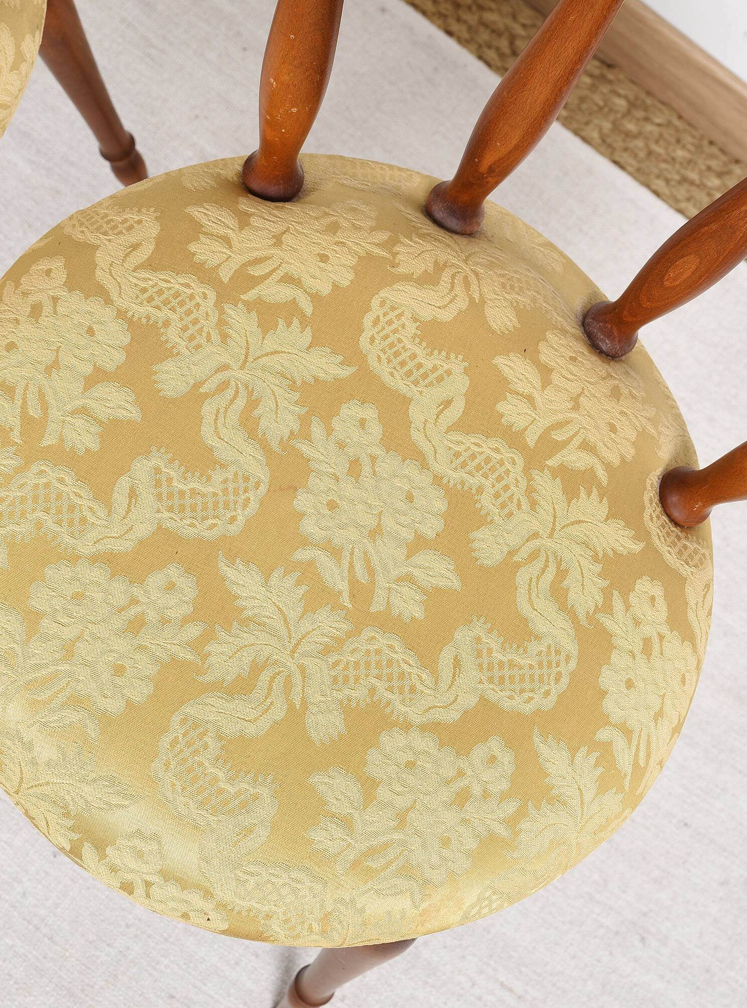 Pair of chairs in turned wood and fabric, vintage, dating from 1960.