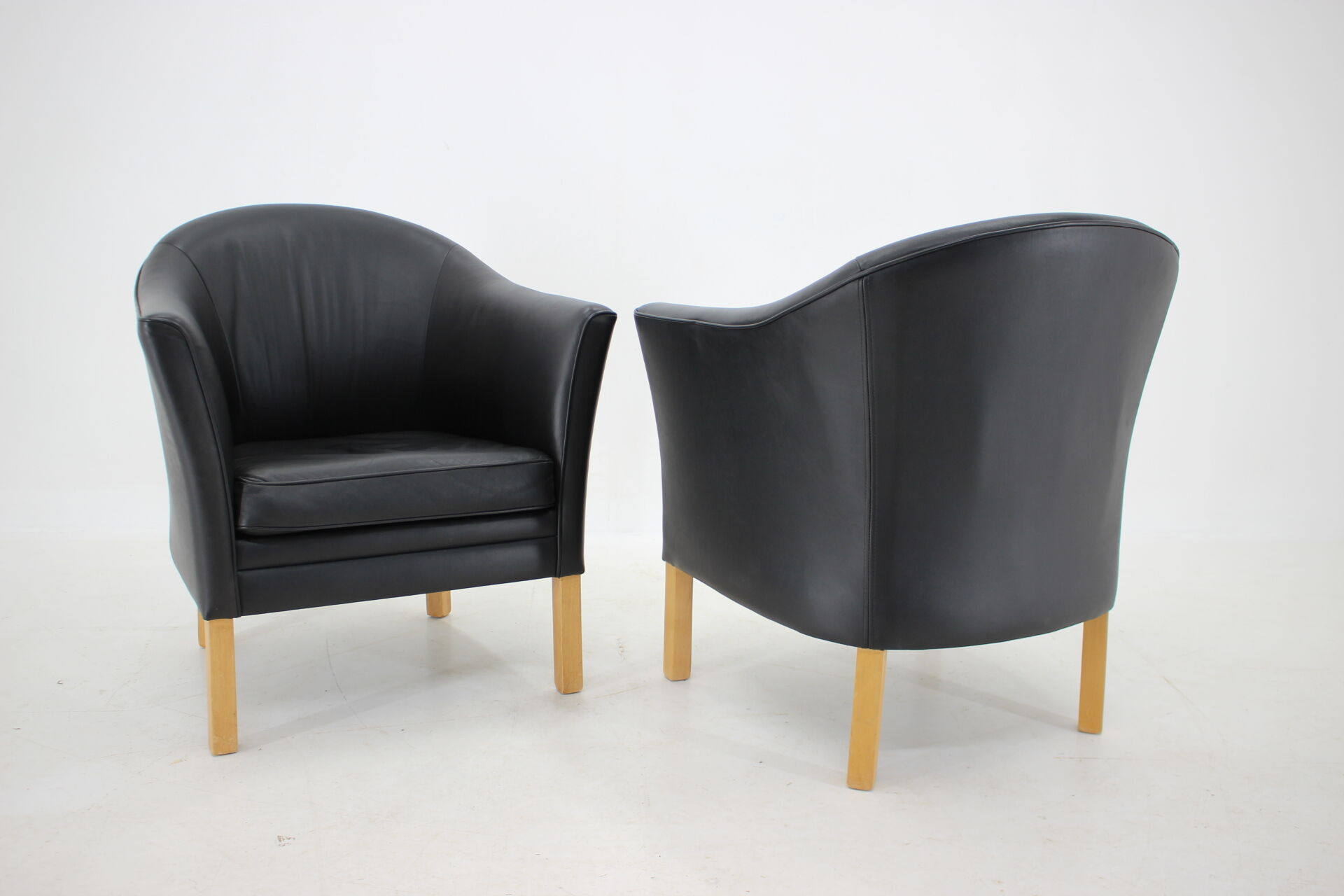1970s Pair of Mogens Hansen Leather Easy Chairs, Denmark