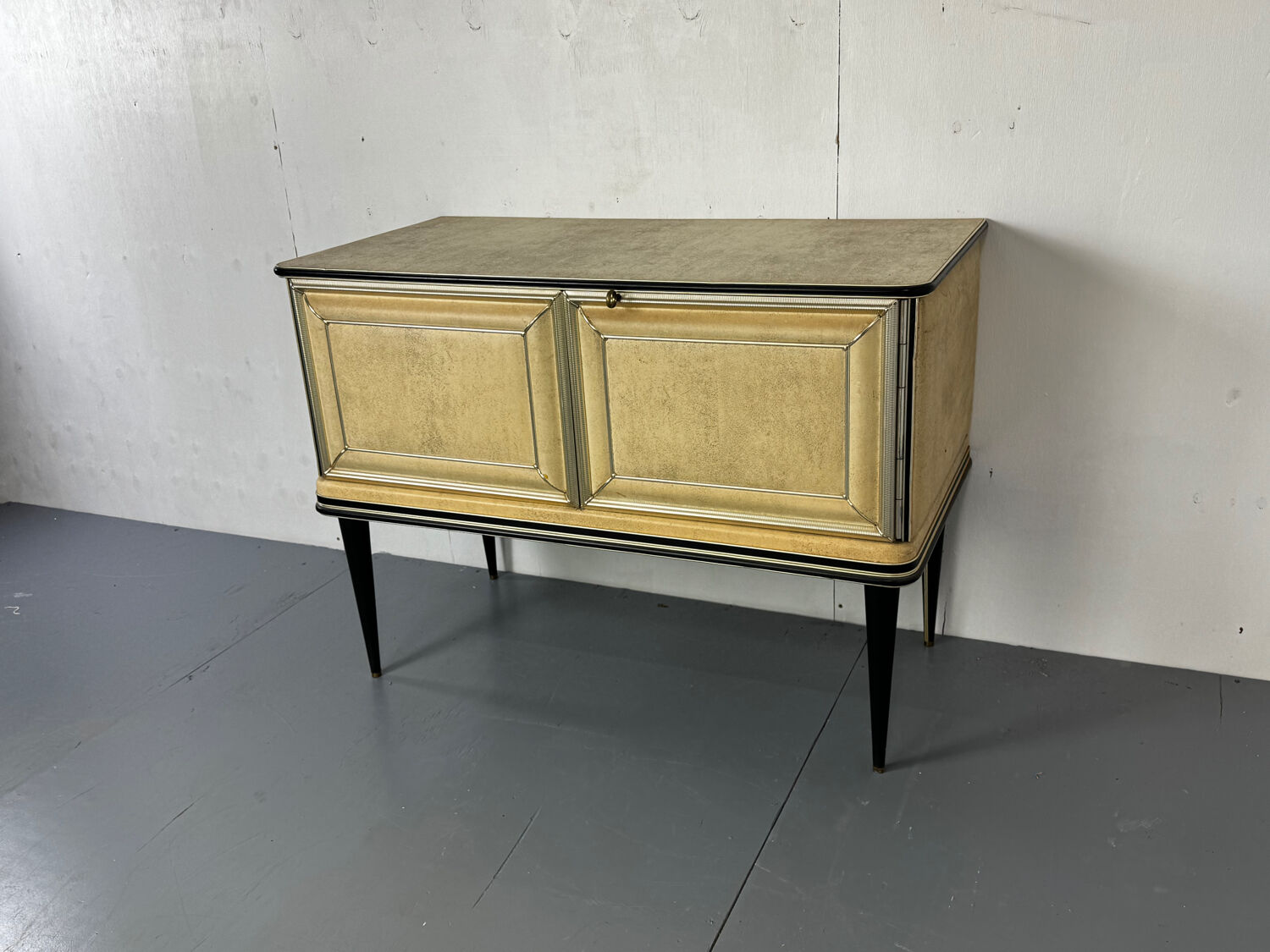 Italian vintage Mid-Century small Sideboard by Umberto Mascagni, 1950