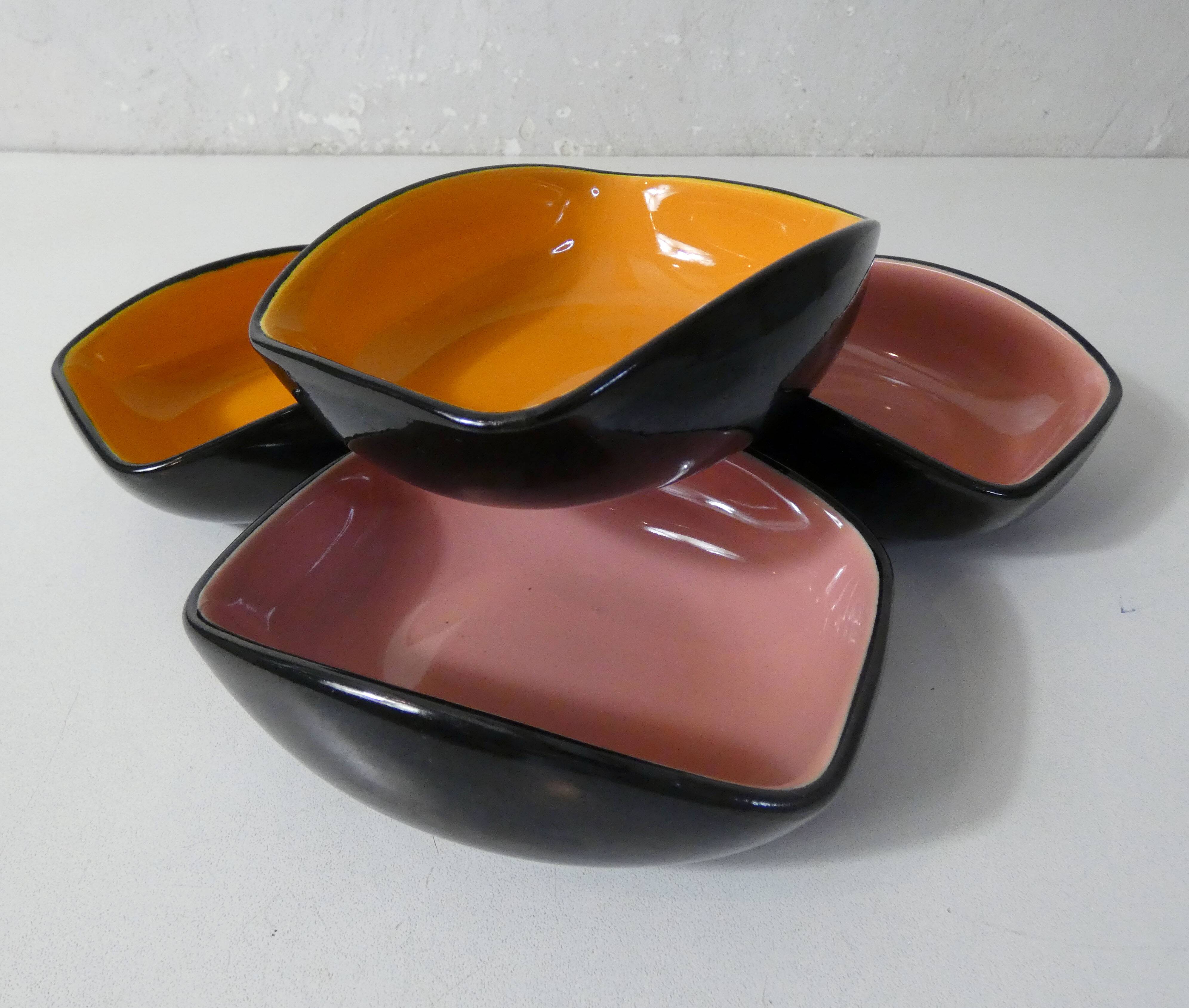 4 vintage ceramic bowls with free-form design