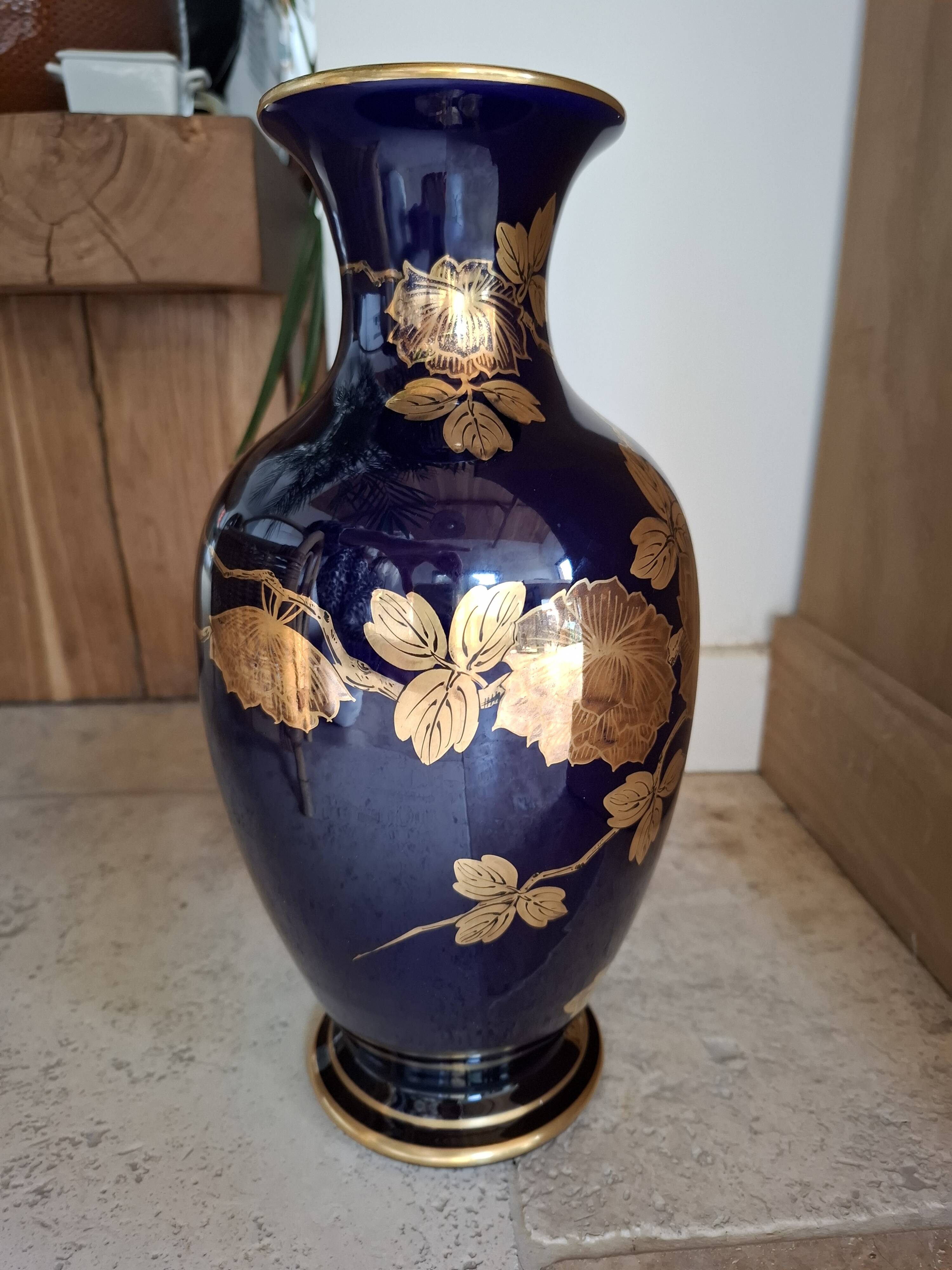 Blue vase from Tours, signed Gustave Asch, Sainte Radegonde