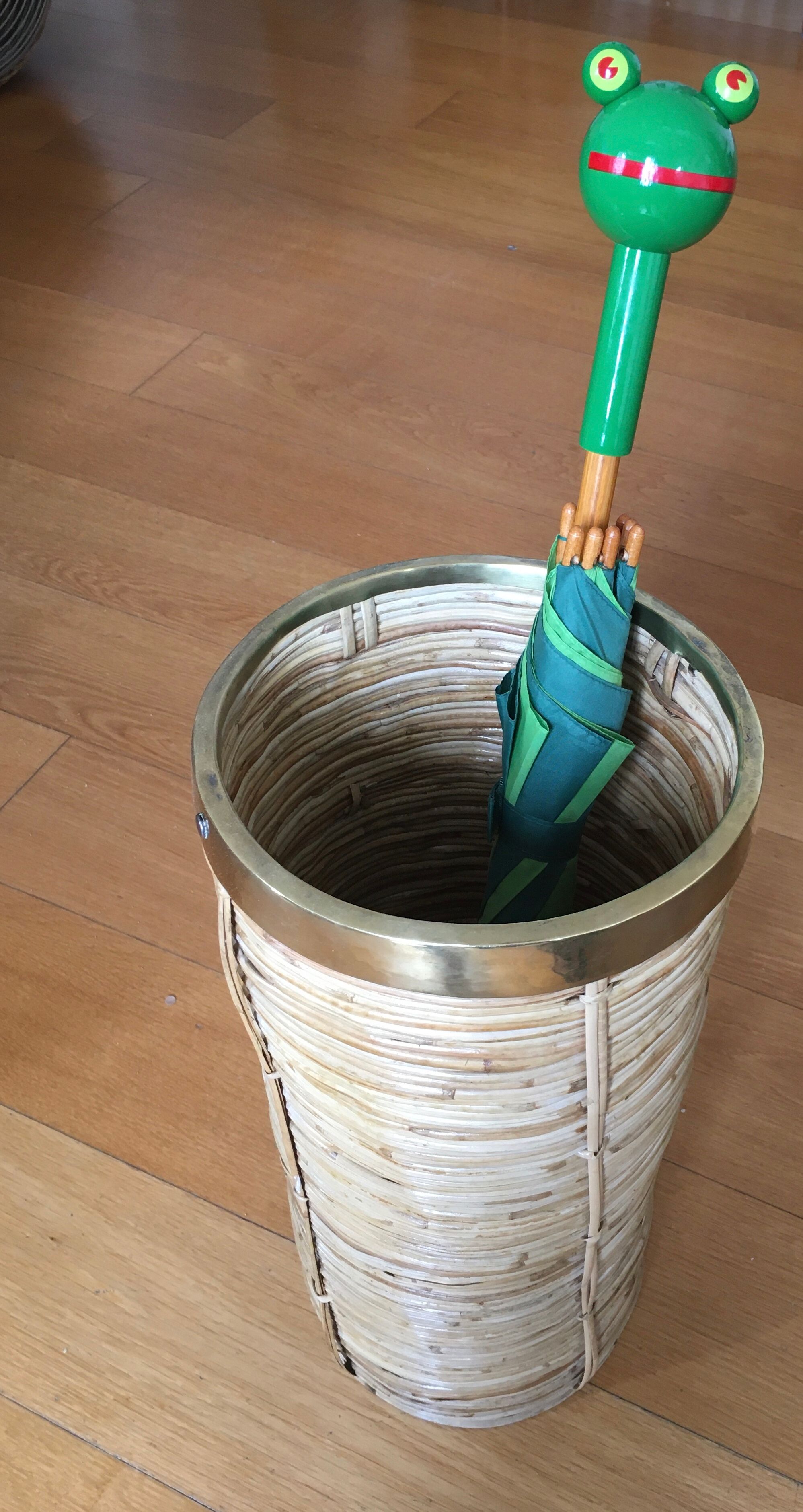 Rattan umbrella holder