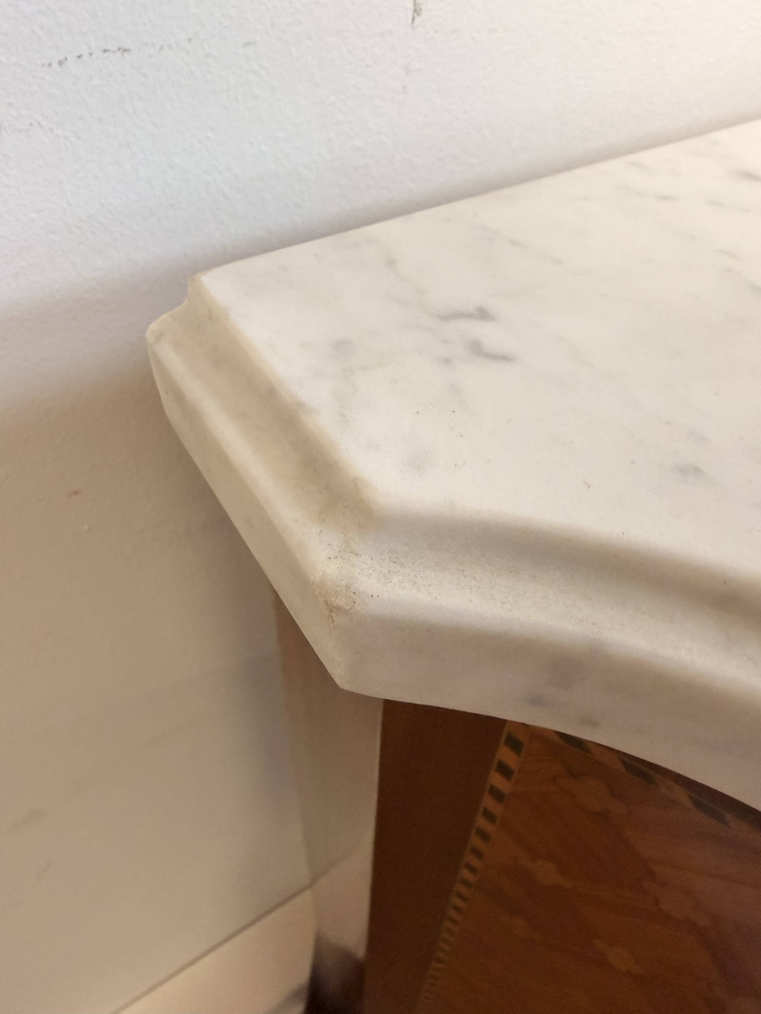 Commode Transition stamped by François Daidé, with a white marble top.