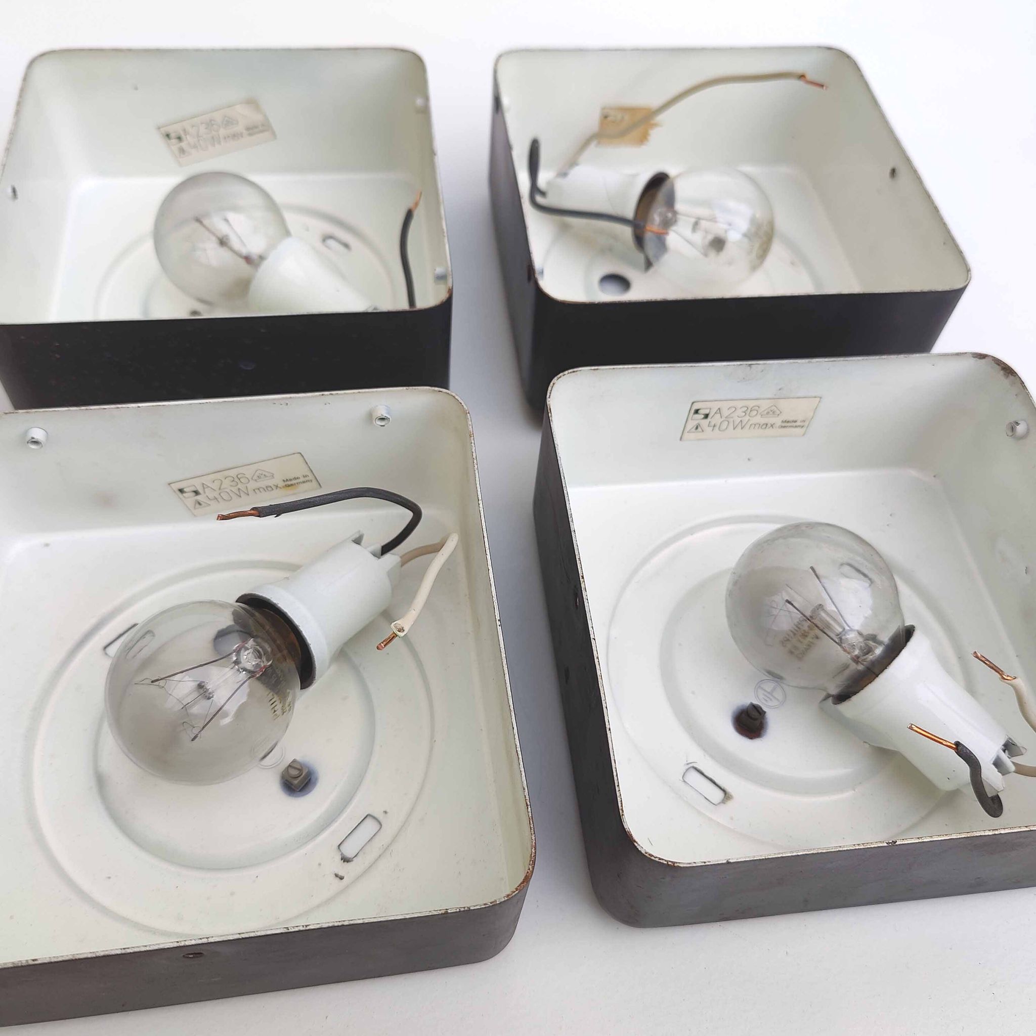 Set 4 wall lamps square ceiling lamps molded glass bubbles and black metal