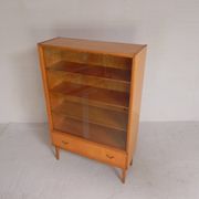 Vintage display cabinet with 2 sliding glass doors and 1 drawer, 1950s.