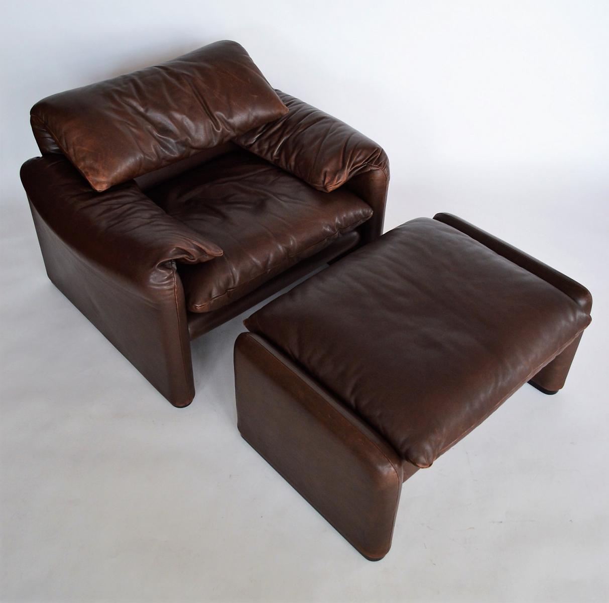 Maralunga armchair in leather & Ottoman by Vico Magistretti for Cassina 1970 s