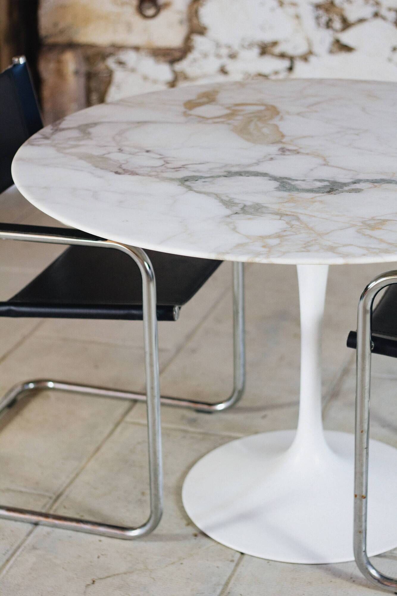 Marble tulip table by Eero Saarinen for Knoll International, 1970