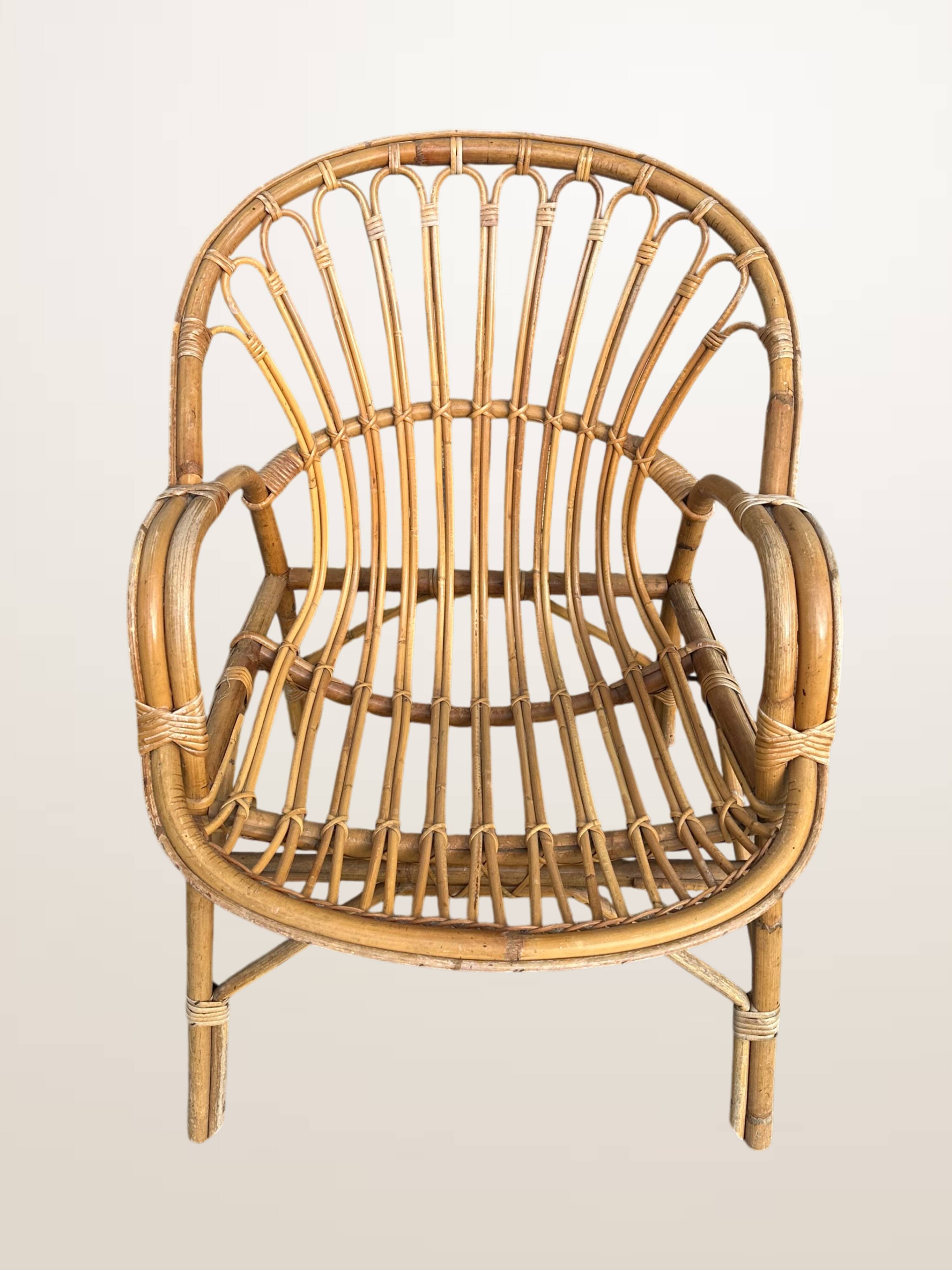 Basket chair in rattan