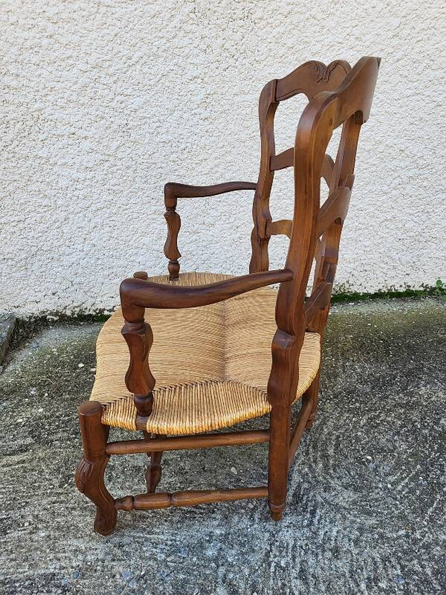 Provencal double armchair with woven rush in walnut