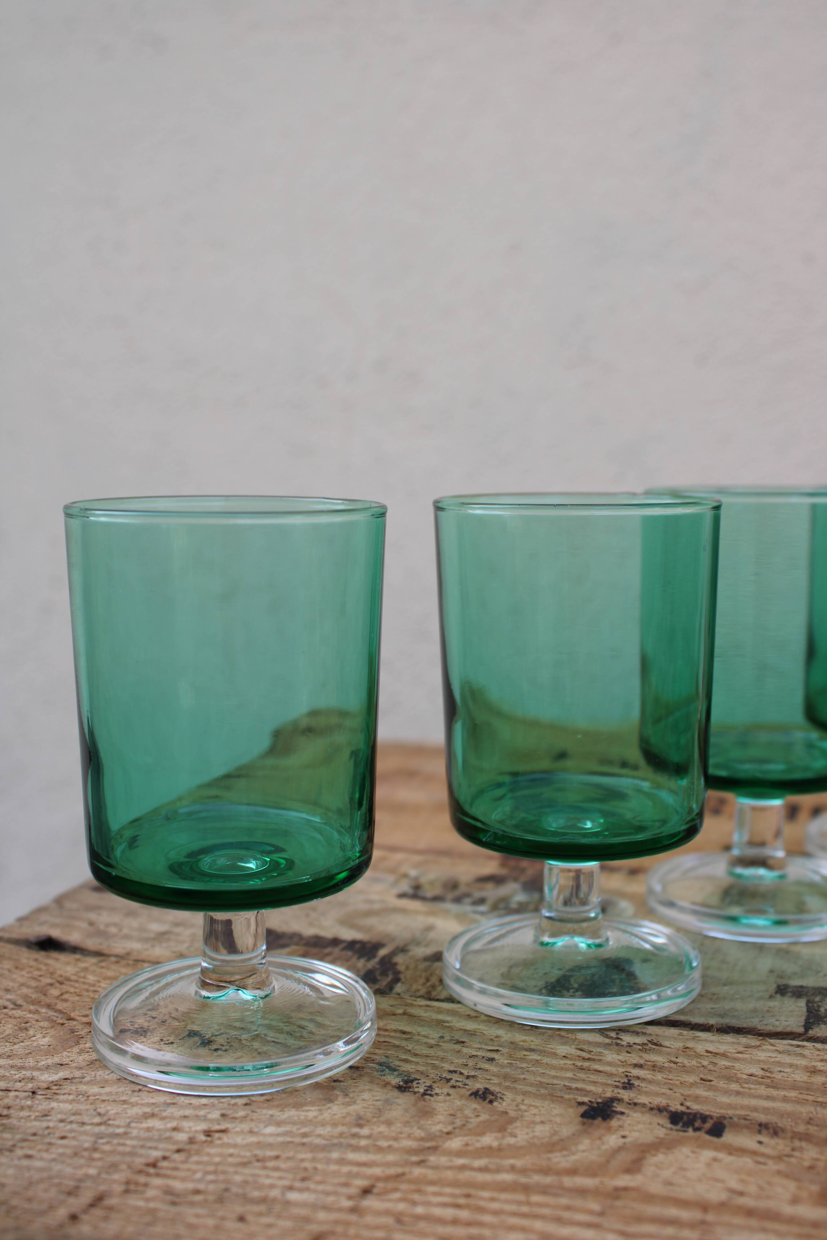 6 Luminarc green wine glasses