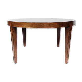 Coffee table in rosewood designed by Severin Hansen and manufactured by Haslev Furniture